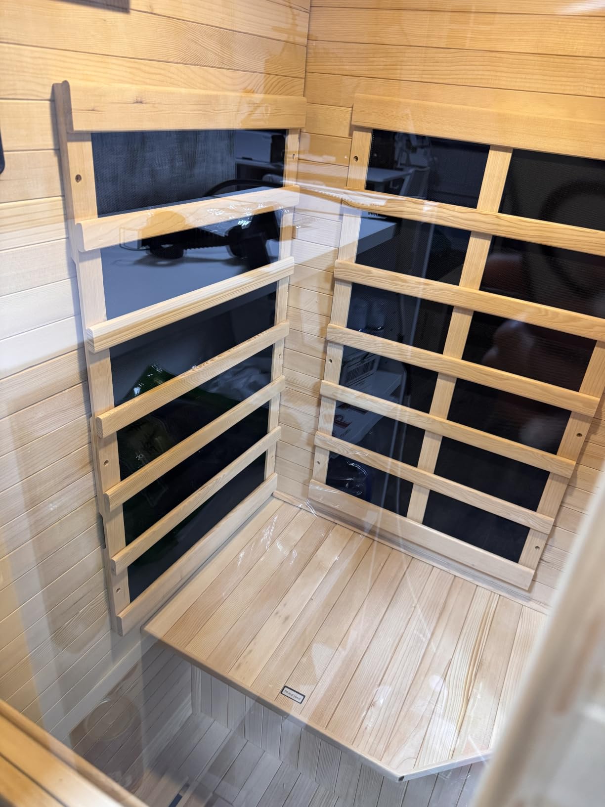 4-6 Person Outdoor Barrel Sauna with 6KW Electric Heater | Traditional Backyard Spa, Outdoor Dry & Steam Sauna, Canadian Hemlock Wood, 195F Heating customer photo 1
