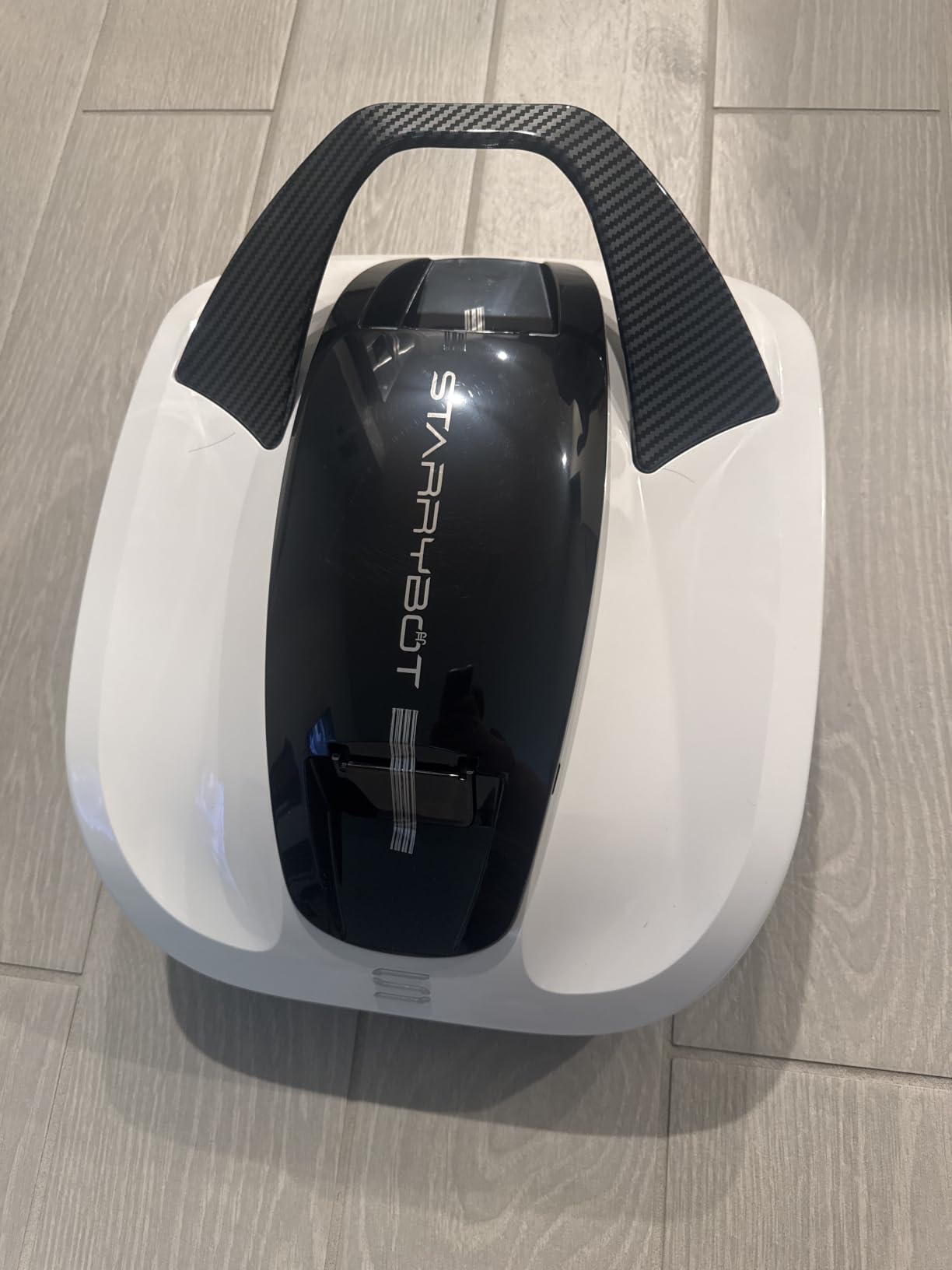 STARRYBOT Robotic Pool Vacuum, Dual-Motor Above-Ground Cleaner | Dual high-efficiency motors, smart LED indicator, and self-parking design suit flat pools up to 900 sq.ft. customer photo 1