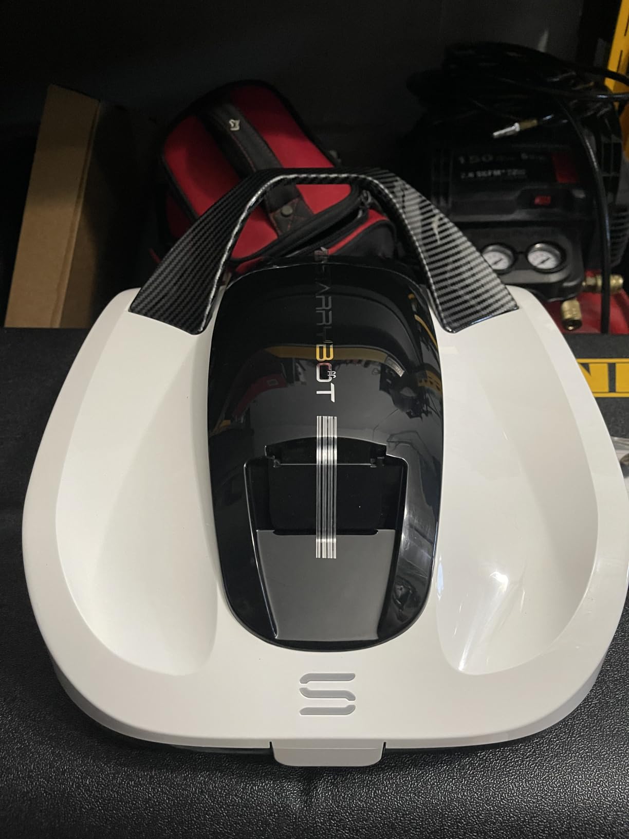 STARRYBOT Robotic Pool Vacuum, Dual-Motor Above-Ground Cleaner | Dual high-efficiency motors, smart LED indicator, and self-parking design suit flat pools up to 900 sq.ft. customer photo 2