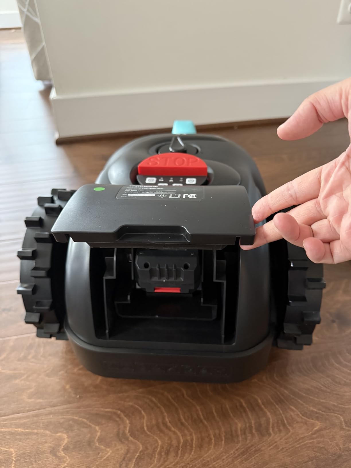 YARDCARE V100 Robot Lawn Mower with HD Vision Navigation, Smart Obstacle Detection, Collision Sensors, Adjustable Cutting Height, Low-Noise Operation - Perfect for Small Lawns up to 1,600 sq ft customer photo 1