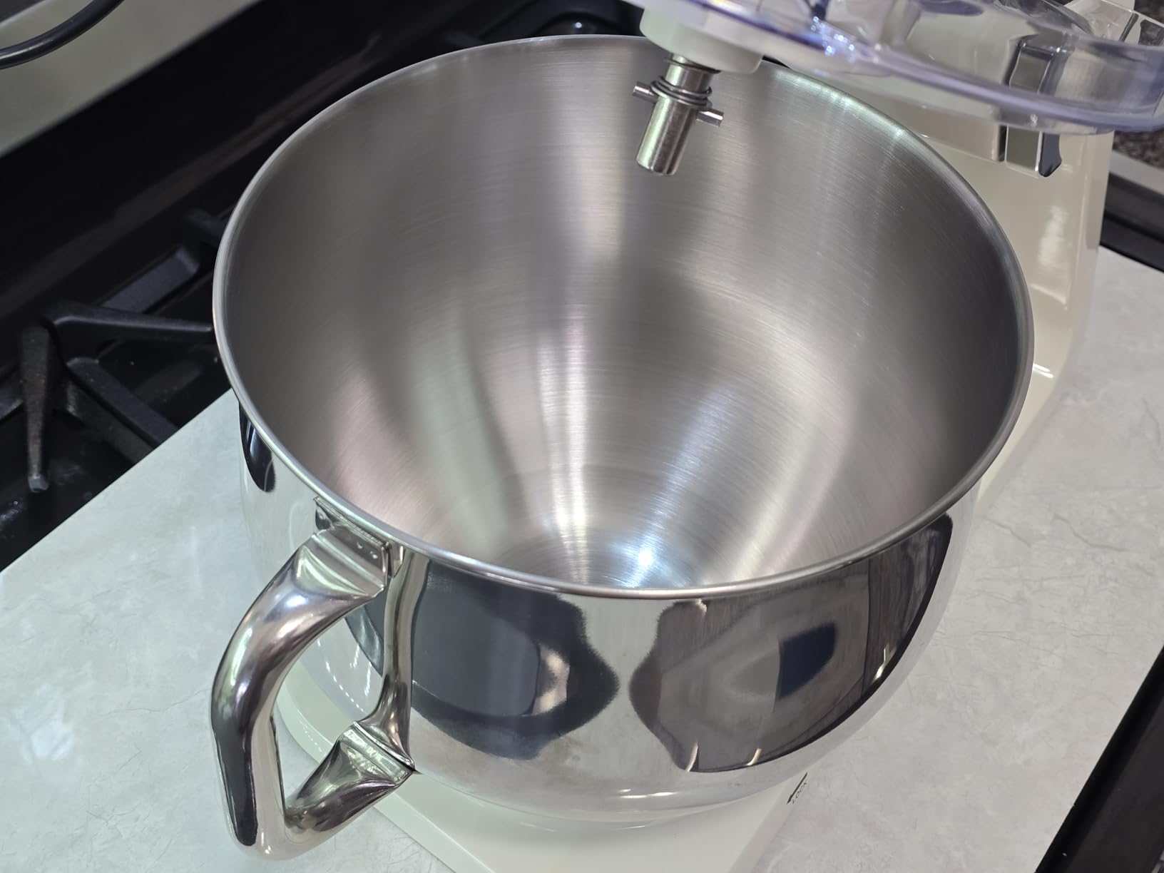 8.45 QT All Metal Stand Mixer, 10 Speed Large Capacity Kitchen Mixer with Digital Timer & Tilt-Head, Electric Mixer with Whisk Dough Hook Mixing Beater for Baking, Cakes, Cookie, Bread, Salad (White) customer photo 1
