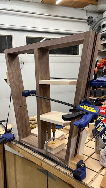 DEWALT Biscuit Joiner, 6.5 Amp, 10,000 RPM, Retractable 45 Degree Notch, for Depth Spots (DW682K) customer photo 1
