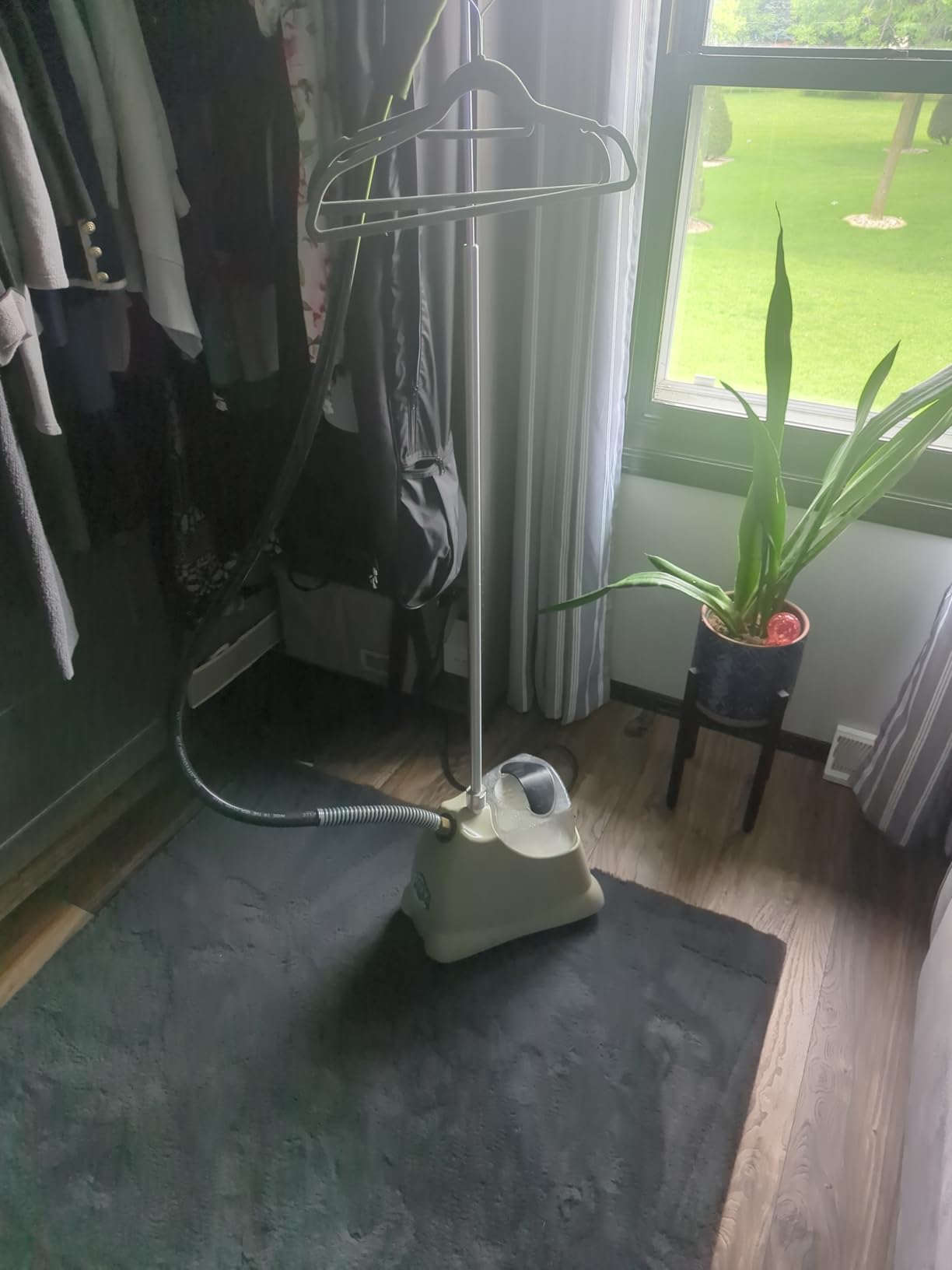 Jiffy Steamer J-2000 Jiffy Garment Steamer with Plastic Steam Head, 120 Volt, Beige customer photo 2