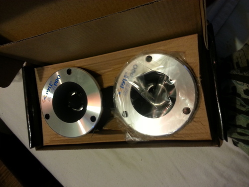 Pyle 3.75'' Titanium Horn Tweeter (Pair) - Aluminum Bullet Diamond Chrome Cutting Finish w/ 300 Watt Peak 20 oz Magnet Structure 2kHz - 25kHz Frequency Response 4 Ohm & 1