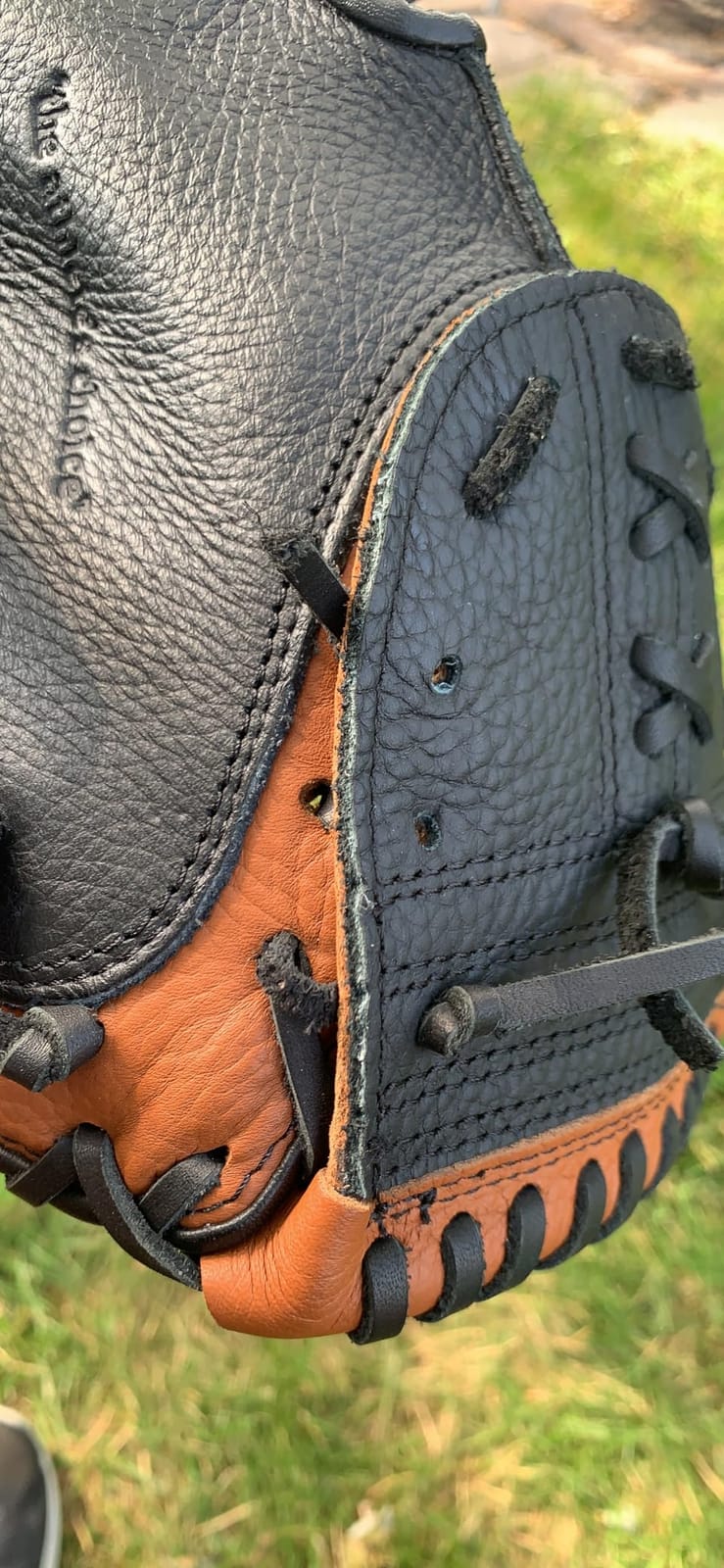 Macgregor Youth Series Catchers Mitt, Fits on the left hand for a righ handed thrower customer photo 1