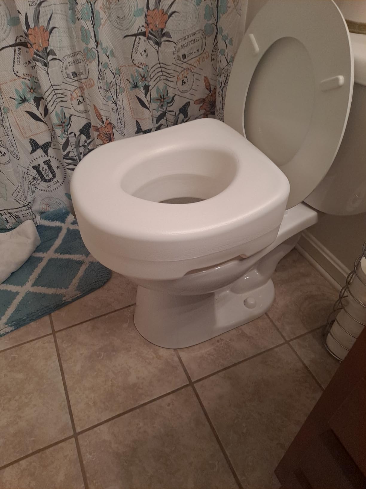 Carex Toilet Seat Riser, Adds 5 Inches of Height, Elevated and Raised Toilet Seat with 300 lbs Capacity, Standard Riser for Elderly and Handicap, Universal, Slip-Resistant, White customer photo 1