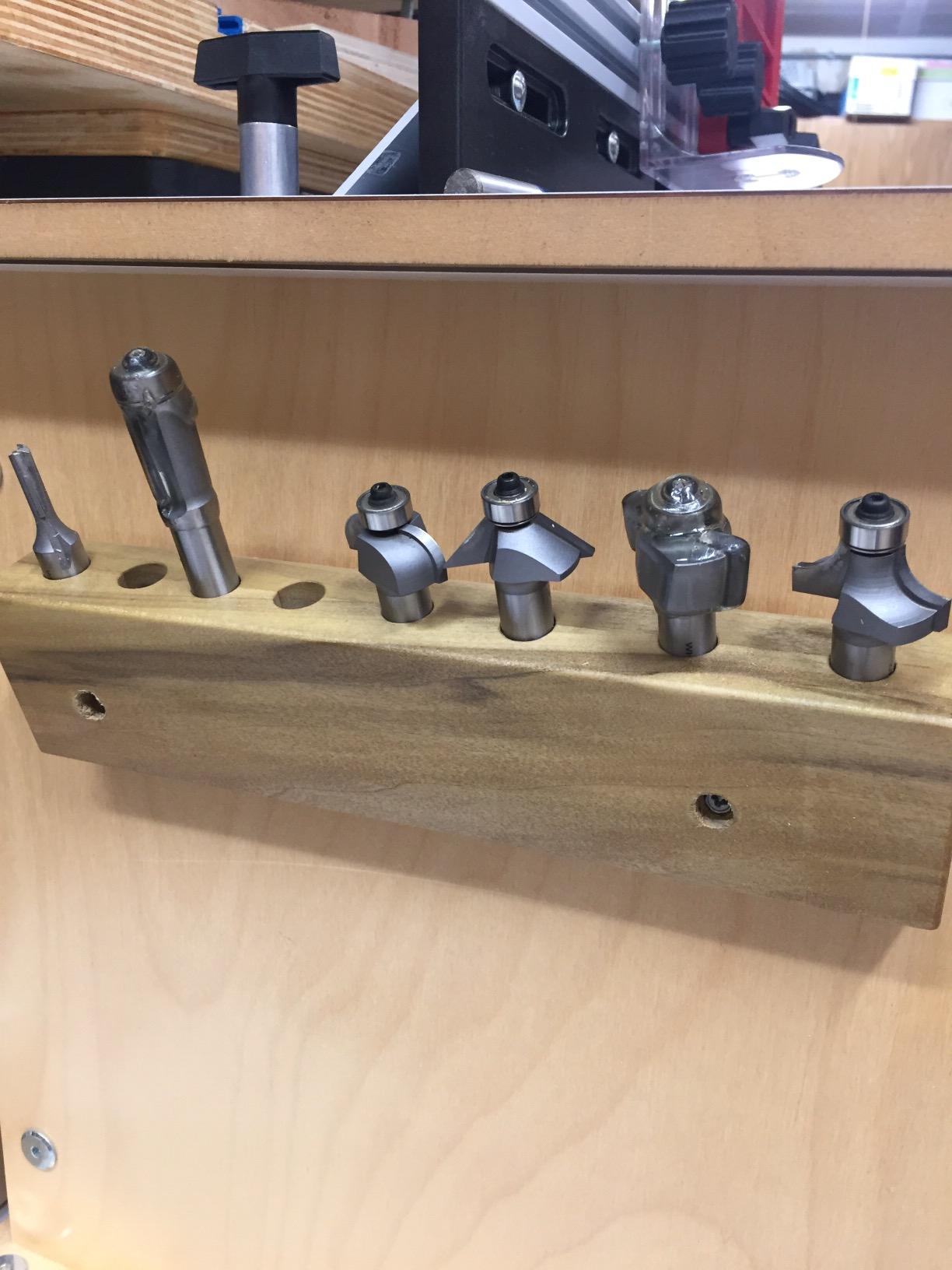 Whiteside 401 Basic 7 Piece Router Bit Set (1/2 Inch Shank): Includes 1804,1901,2008,2305,1058,1067,2405 customer photo 1