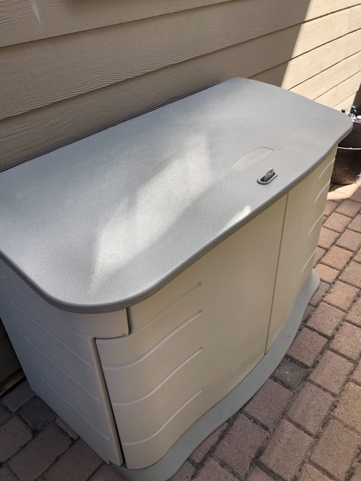 Rubbermaid Small Horizontal Resin Outdoor Storage Shed With Floor (4.5 x 3 Ft) Weather Resistant, Beige/Brown, Organization for Home/Backyard/Pool Chemicals/Toys/Garden Tools/Porch/Patio Cushions customer photo 1
