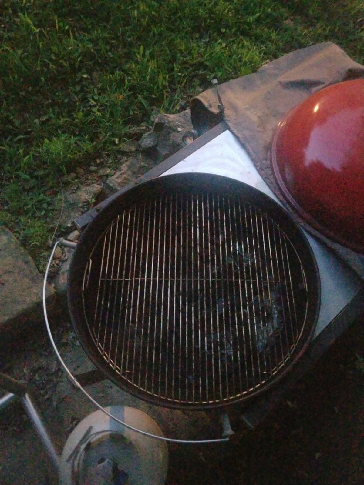 Weber Hinged Charcoal Cooking Grate for 22