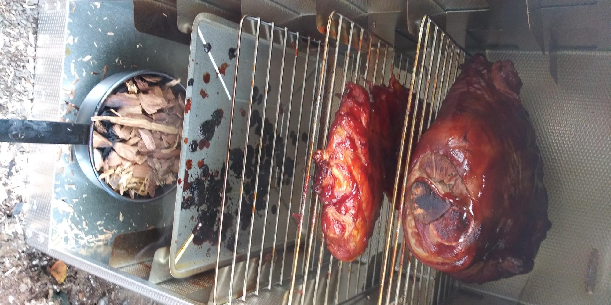 Smokehouse Little Chief Front Load Smoker, Low to Mid Temperature Smoker for Fish, Jerky, Cheese, Sausage & Other meats customer photo 1