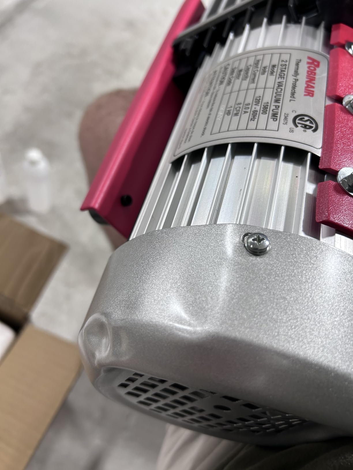 Robinair 15800 VacuMaster Economy Vacuum Pump - 2-Stage, 8 CFM, Chrome, Red/Silver customer photo 1