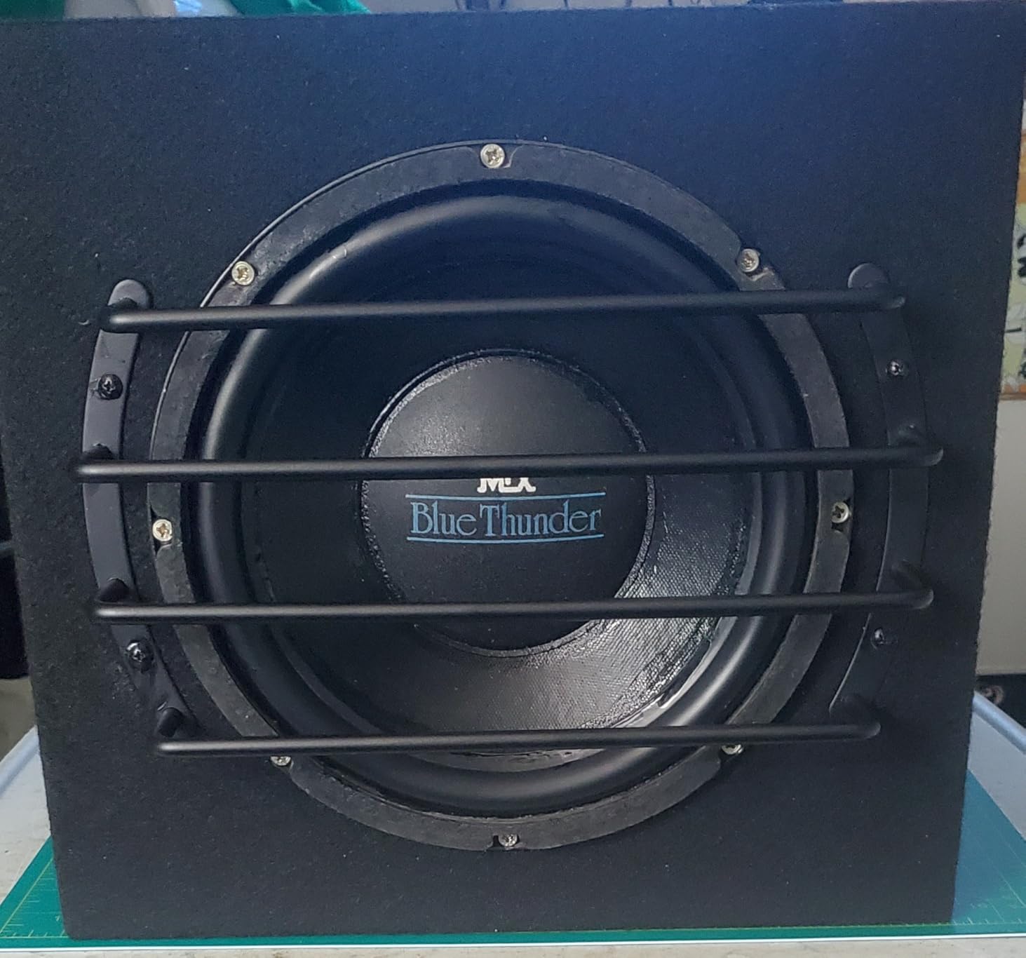 New Single Car Black Subwoofer Box Sealed Automotive Enclosure for 10