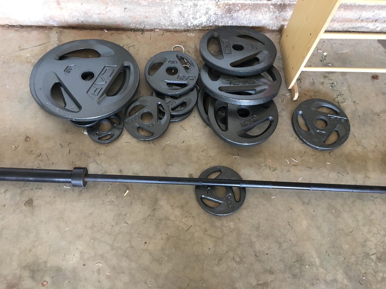 CAP Barbell 300-Pound Olympic Set (Includes 7 Feet Bar) customer photo 2