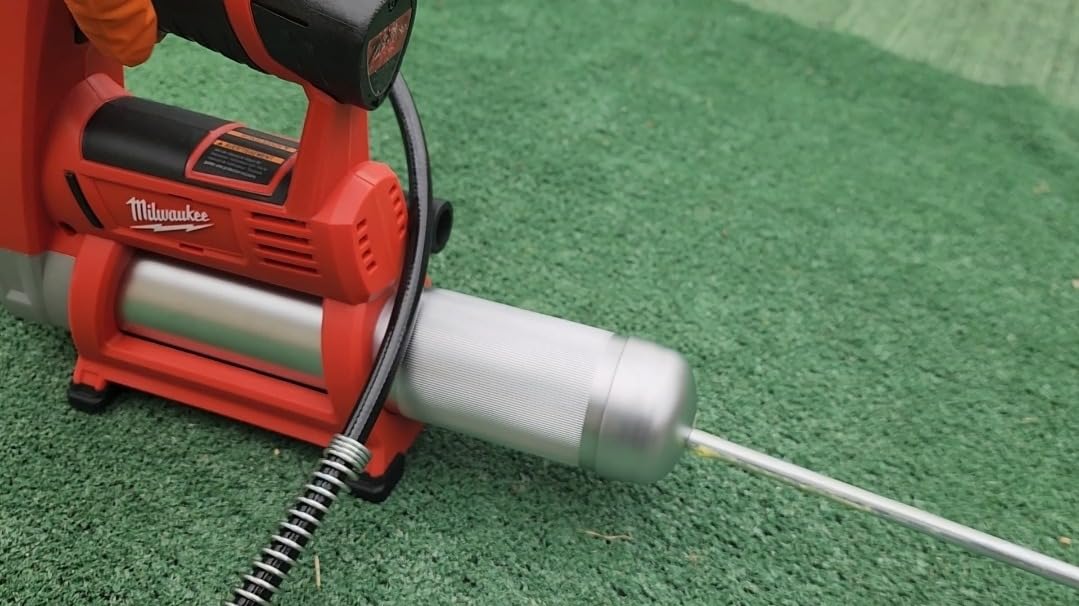 Milwaukee Bare-Tool Milwaukee 2446-20 M12 12-Volt Cordless Grease Gun (Tool Only, No Battery) customer photo 2
