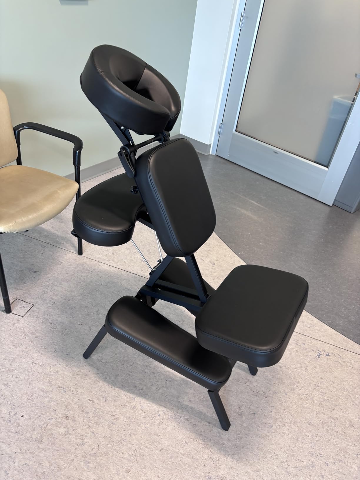 Master Massage Apollo Extra Large Size Portable Massage Chair-Lightweight Aluminum Tattoo Foldable-Sitting Posture Folding Massage Chair-with Larger Cushions and Wheels Bag-in Black customer photo 2