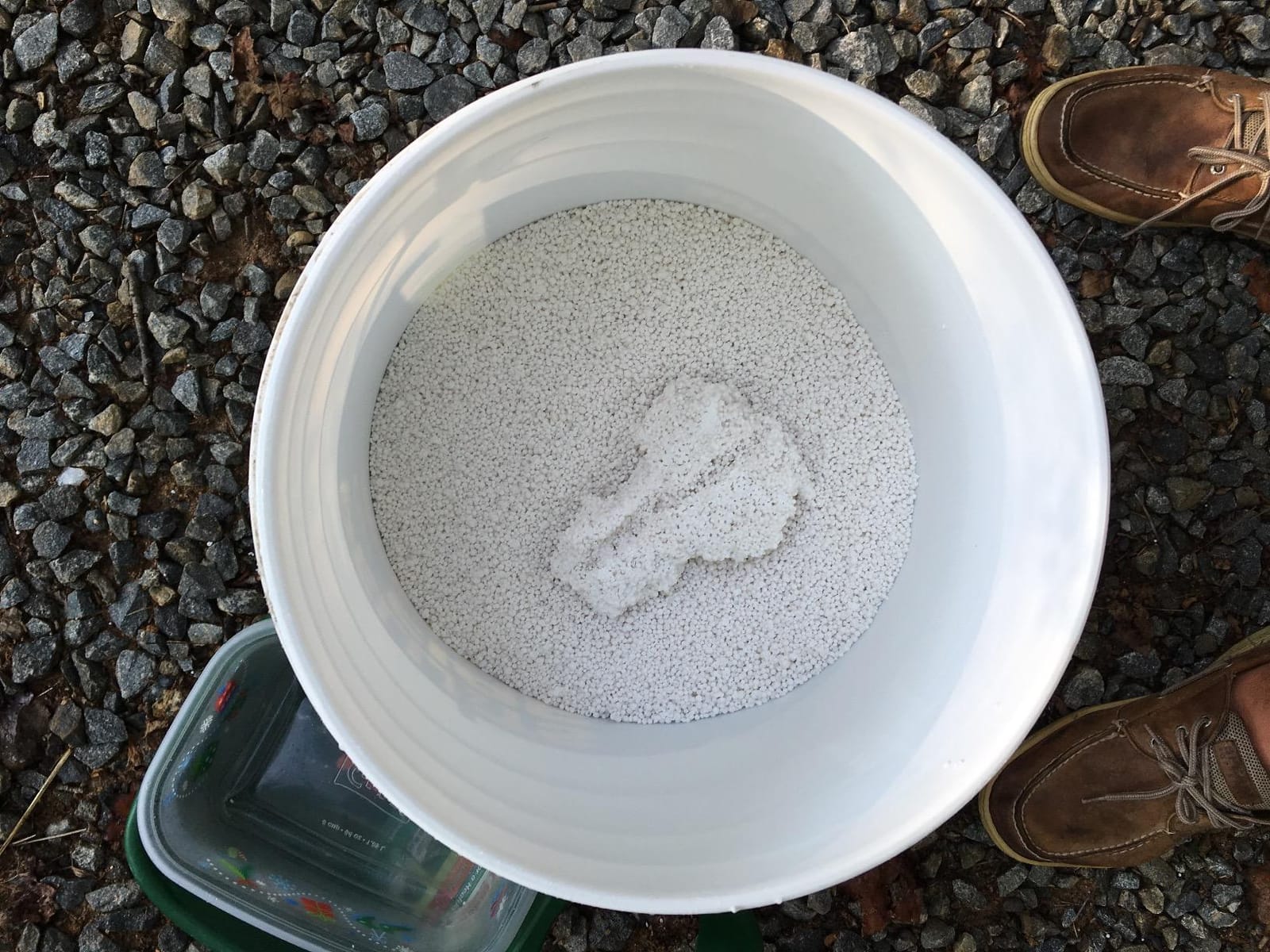 Snow Joe Pellets of Fire Ice Melter, Heat-Generating Calcium Chloride Pellets, 50 Lbs - Fast-Acting Deicer and Remover for Concrete, Driveway, Sidewalk, and Outdoor Spaces, Pellets of Fire customer photo 2
