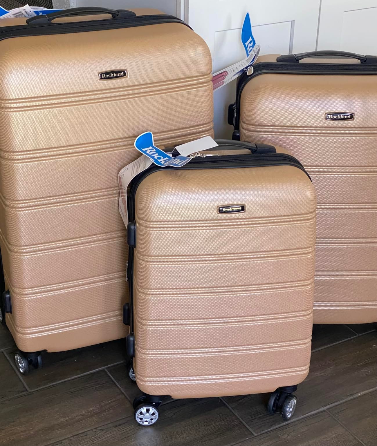 Rockland Melbourne Lightweight Expandable Hardside Spinner Wheel Luggage in Pink customer photo 1