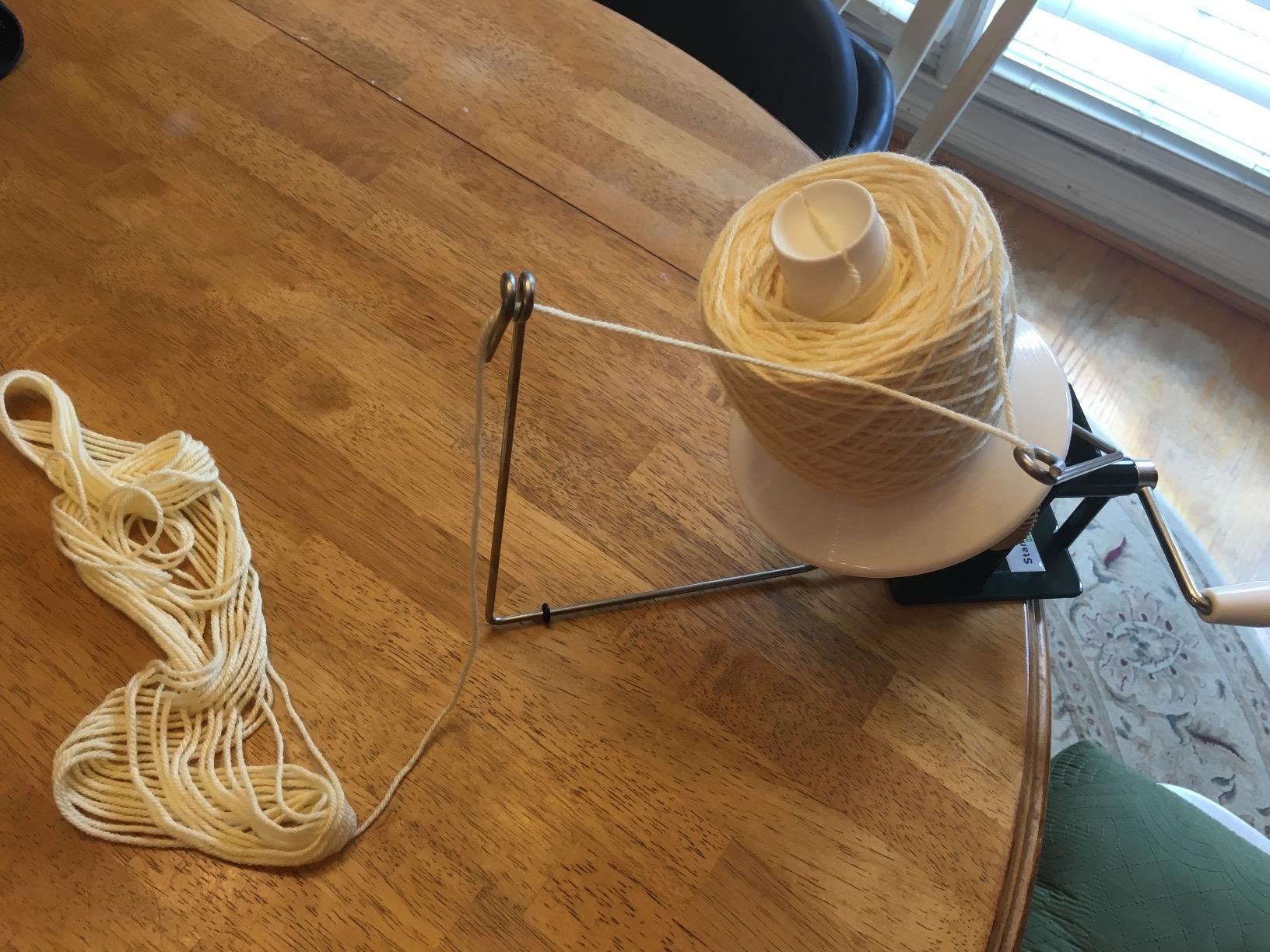 Stanwood Needlecraft Large Metal Yarn/Fiber/Wool/String Ball Winder - 10 oz customer photo 2