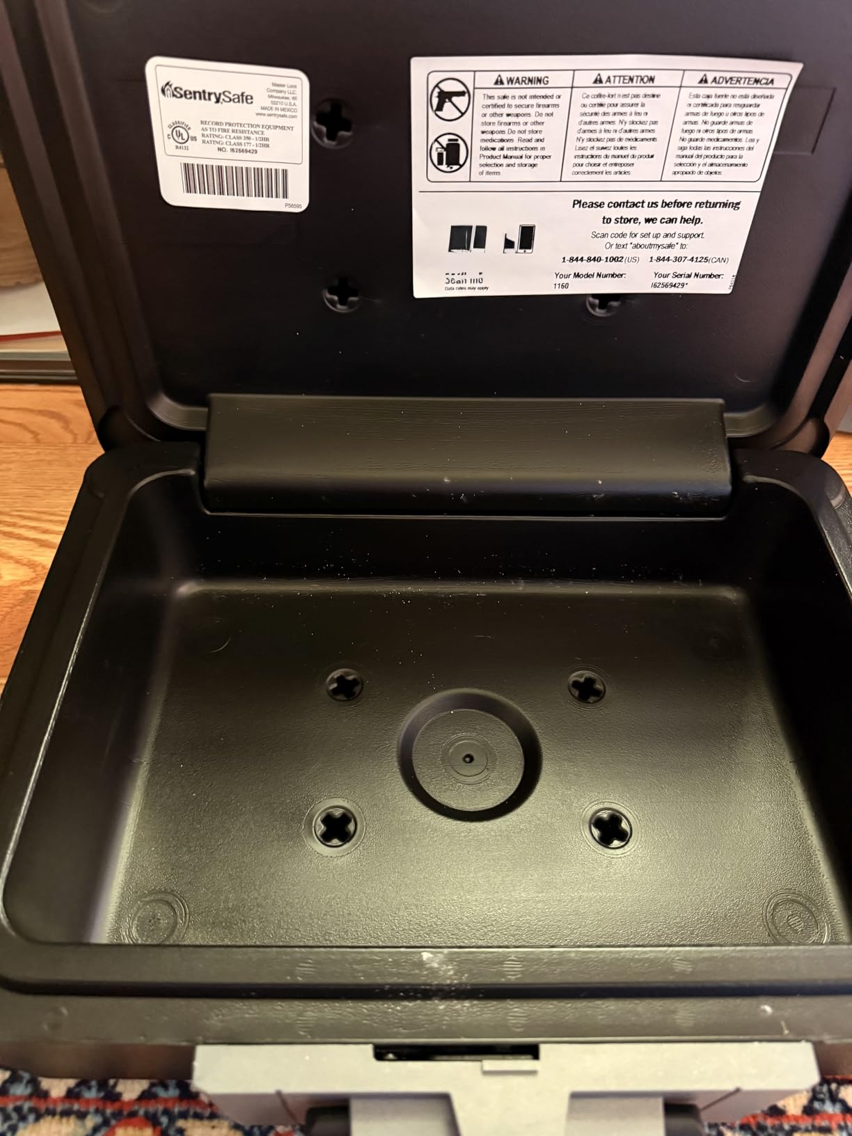 SentrySafe Fireproof Safe Box with Key Lock, Chest Safe with Carrying Handle to Secure Money, Jewelry, Documents, 0.25 Cubic Feet, 6.3 x 15.3 x 12.1 Inches, 1160 customer photo 1
