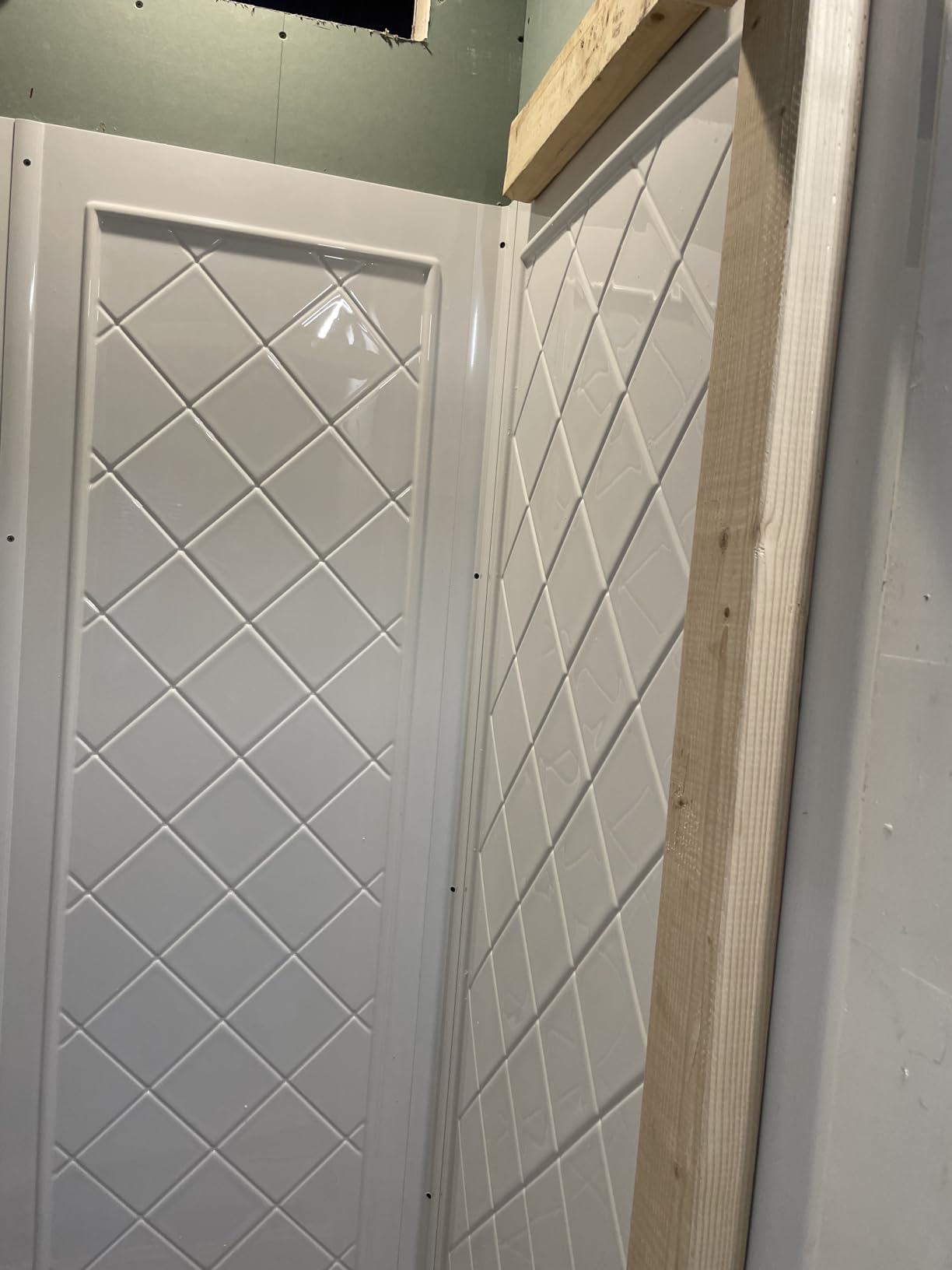 DreamLine 36 in. D x 48 in. W x 76 3/4 in. H Center Drain Acrylic Shower Base and QWALL-5 Backwall Kit In White, DL-6193C-01 customer photo 2