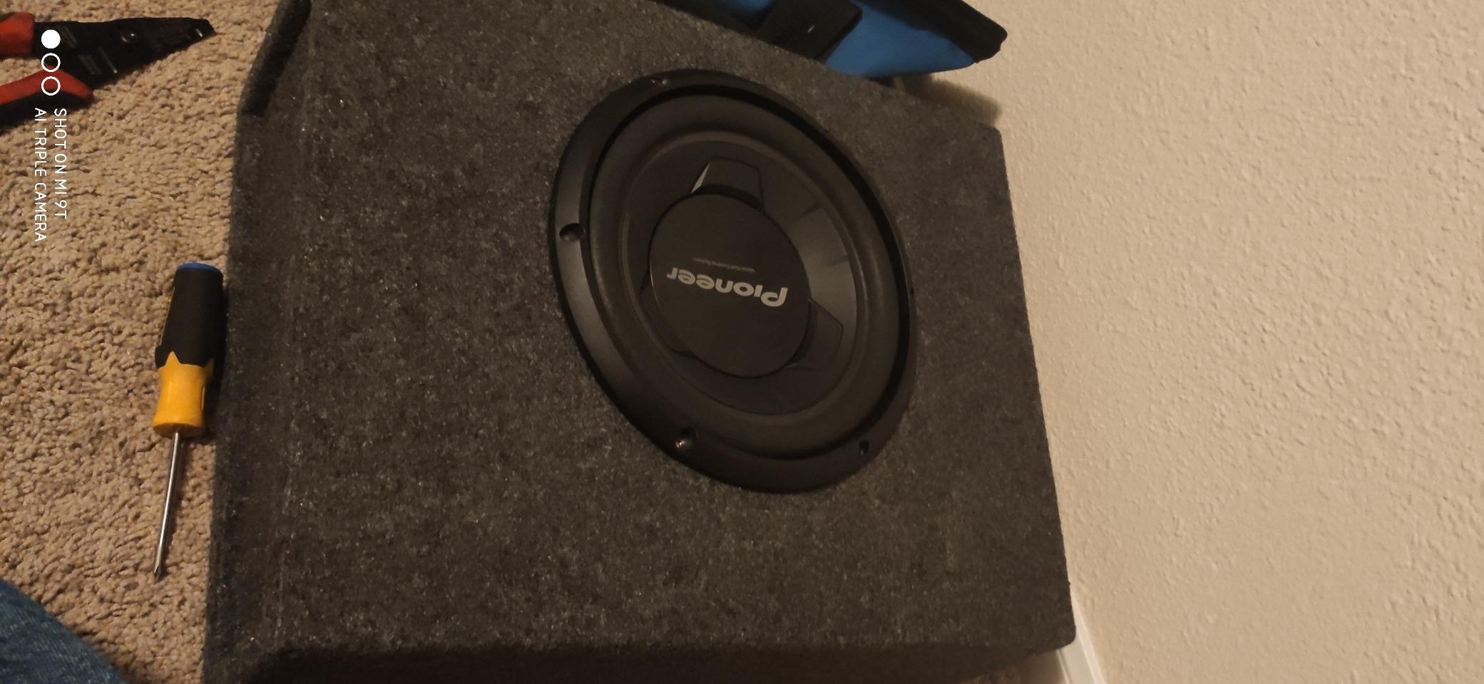 QPower Pack of 2 Single 10-Inch Sealed Subwoofer Boxes, 0.9 Cubic Feet of Airspace Per Box, Solid 5/8-Inch MDF Construction customer photo 2