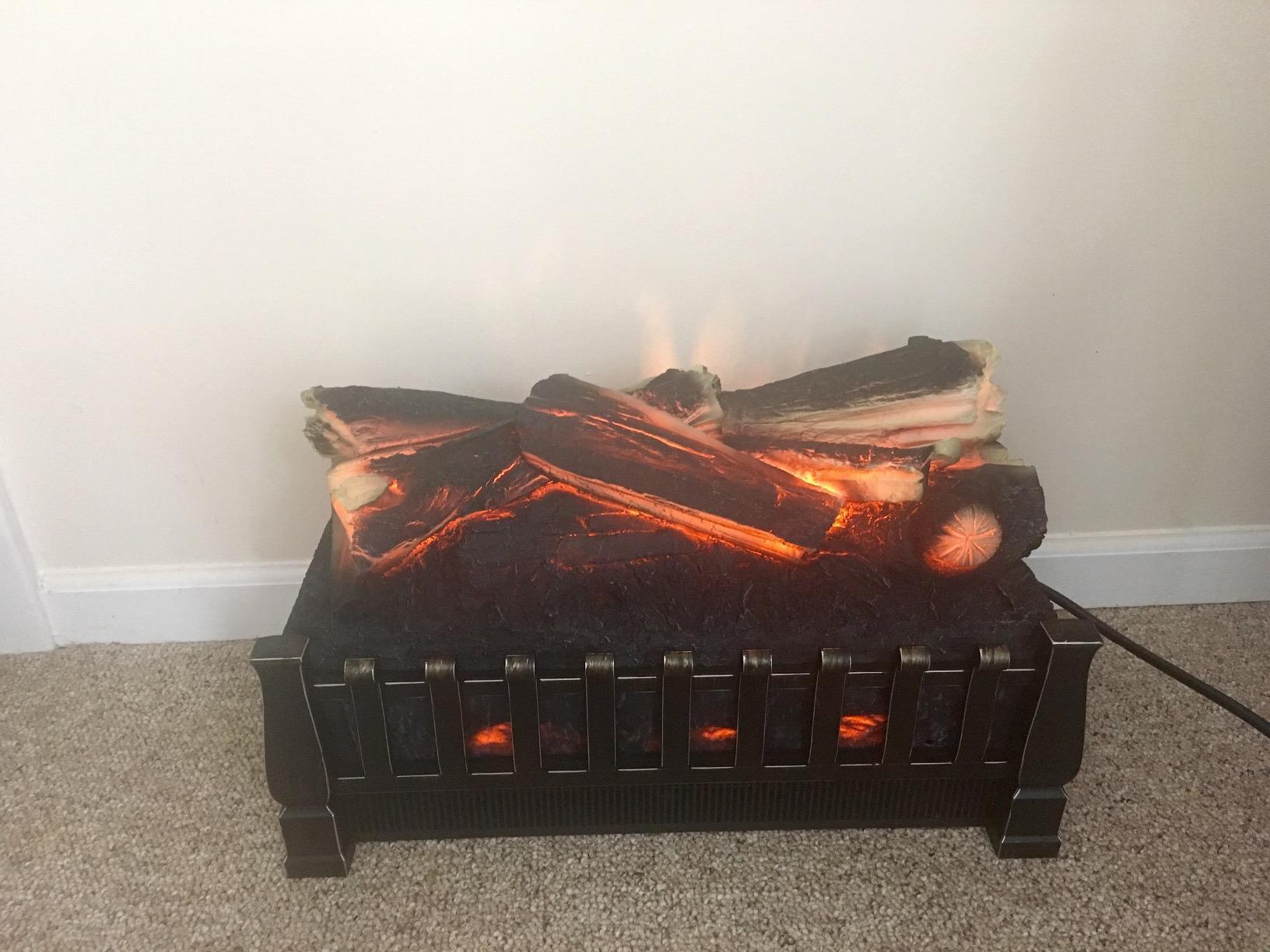 duraflame Electric Log Set 400 Sq Ft Heater, Faux Logs Insert with Lifelike Flames for Existing Fireplaces, Remote Control Included customer photo 2