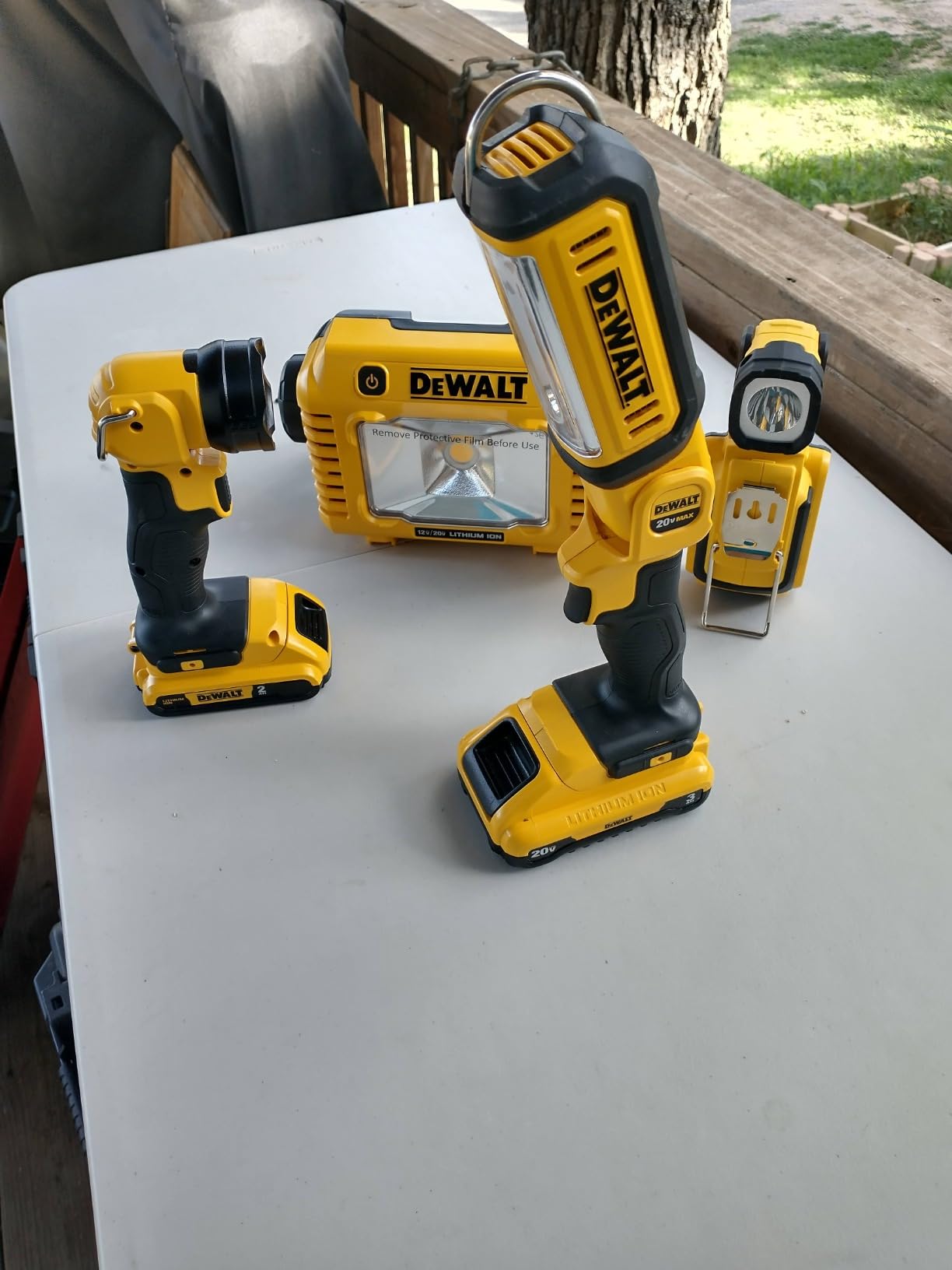 DEWALT 20V MAX LED Work Light, Rechargeable Flashlight, Pivoting Head, Bare Tool Only (DCL050) customer photo 2