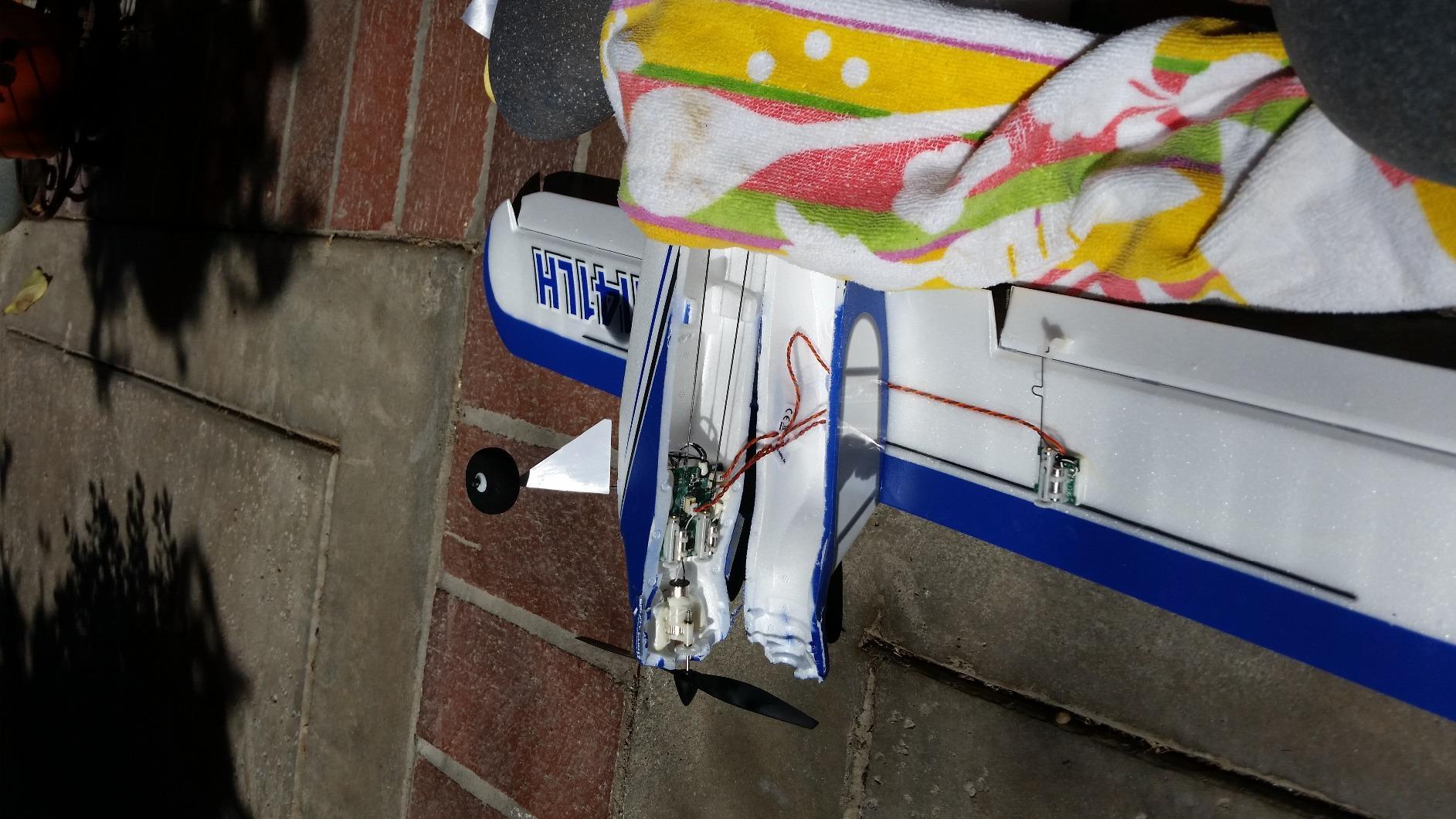 HobbyZone Sport Cub S RC Airplane RTF with SAFE Technology (Includes 6-CH 2.4GHz Transmitter | 150mAh 3.7V LiPo Battery | USB Charger), HBZ4400,Blue customer photo 1