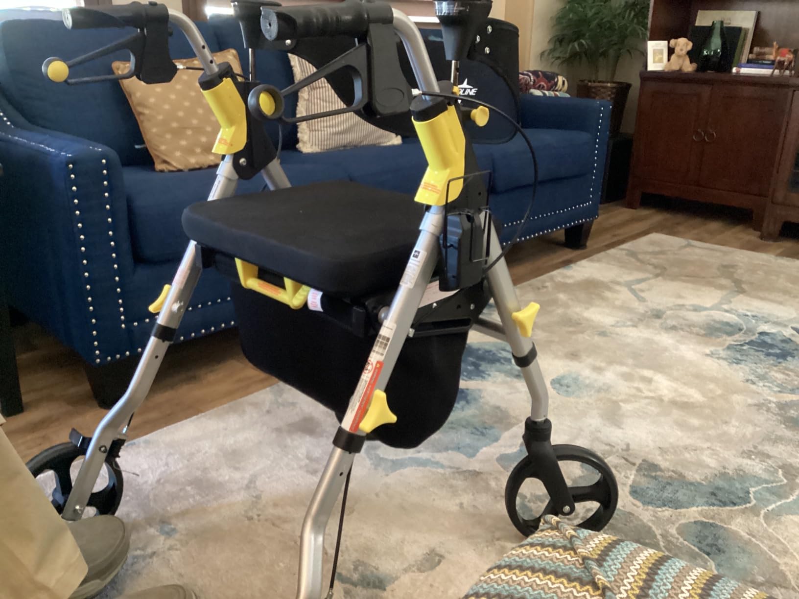 Medline Premium Empower Folding Mobility Rollator Walker with Memory Foam Seat, Black, 300 lb. Weight Capacity, 8” Wheels, Cupholder,Rolling Walker for Mobility Impairment, Adjustable Handles customer photo 2