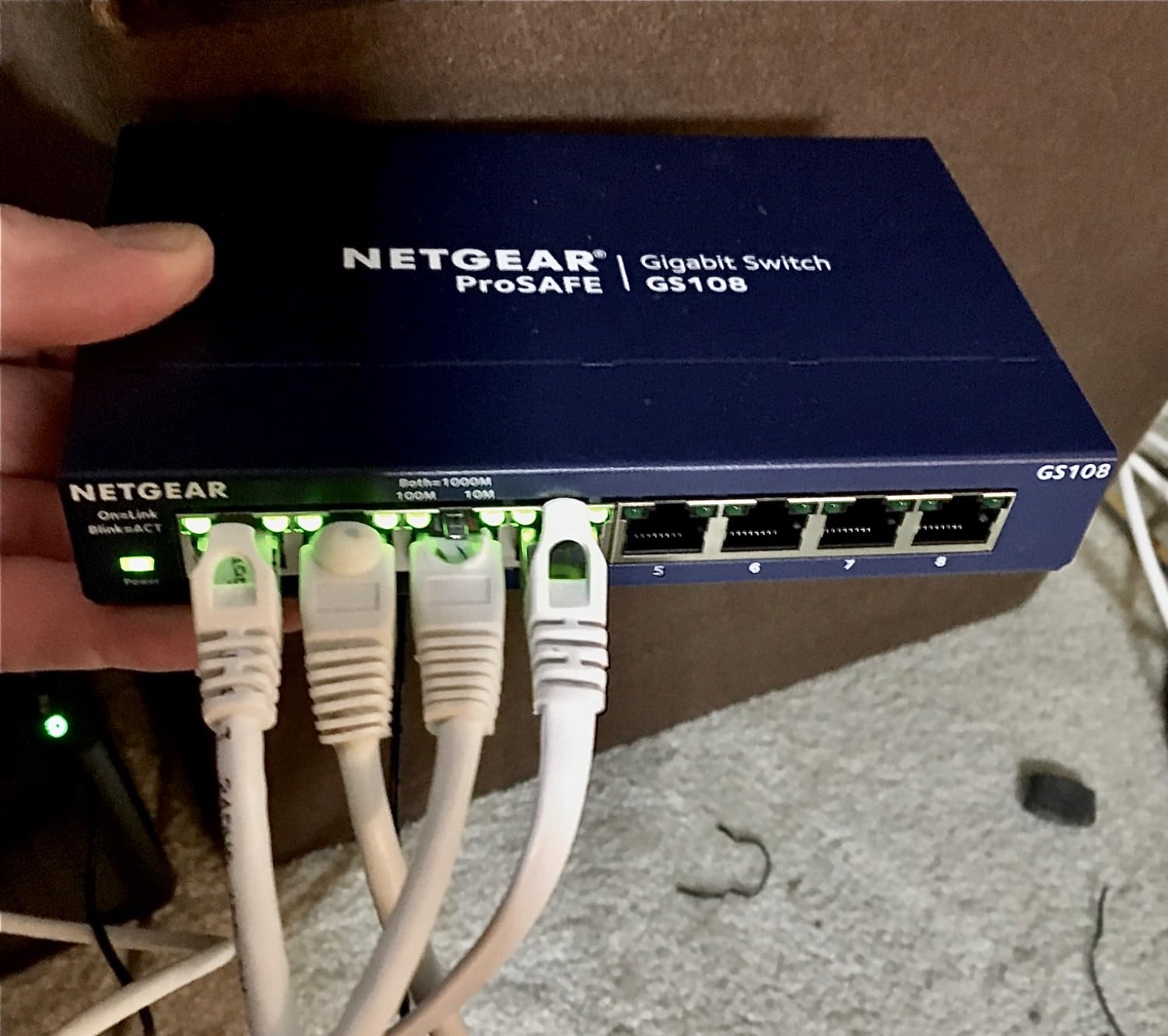 NETGEAR 8-Port Gigabit Ethernet Unmanaged Network Switch (GS108) customer photo 2