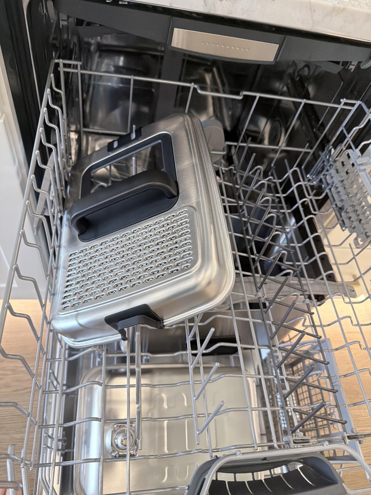 T-fal Deep Fryer with Basket, 3.5L, 1700W, Oil Filtration, Temp Control | Stainless steel exterior, 300-375 F temp range, Locking lid with viewing window, Countertop electric fryer customer photo 2