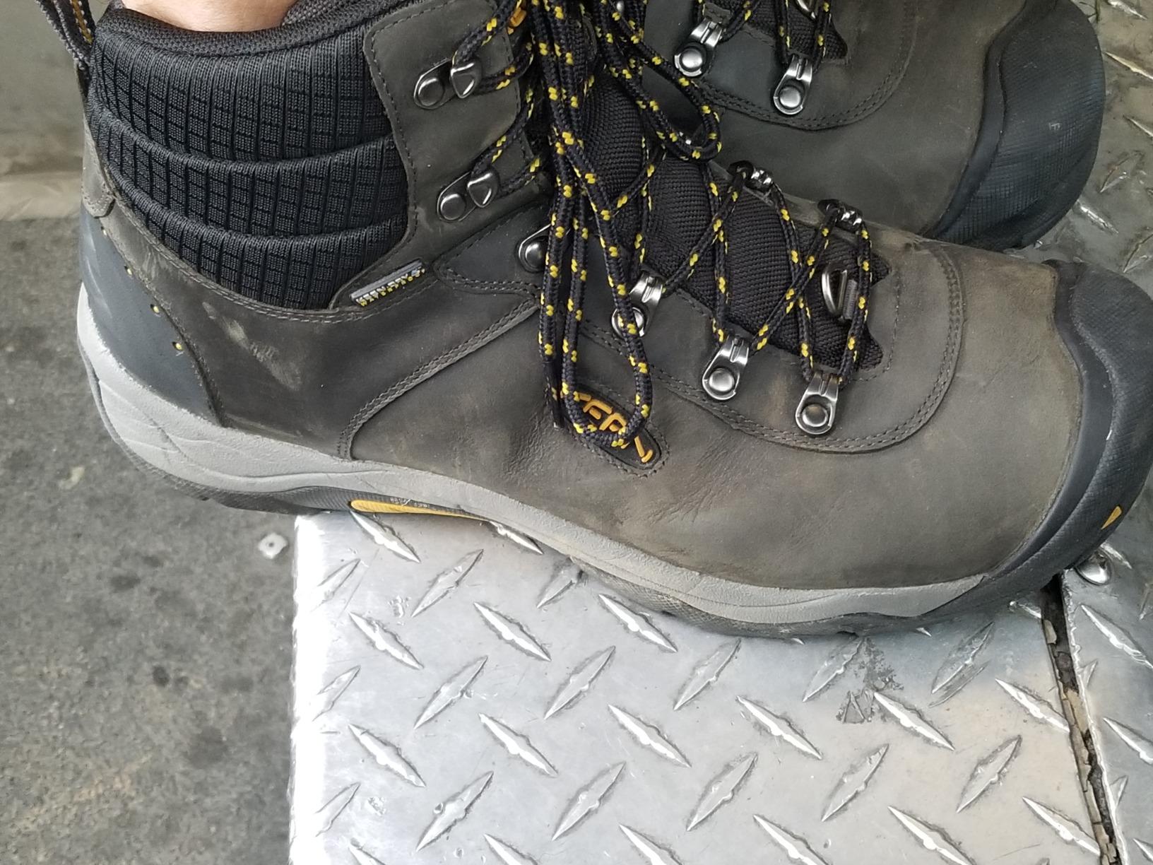 KEEN Men's Revel III Mid Height Waterproof Insulated Hiking Boot customer photo 1