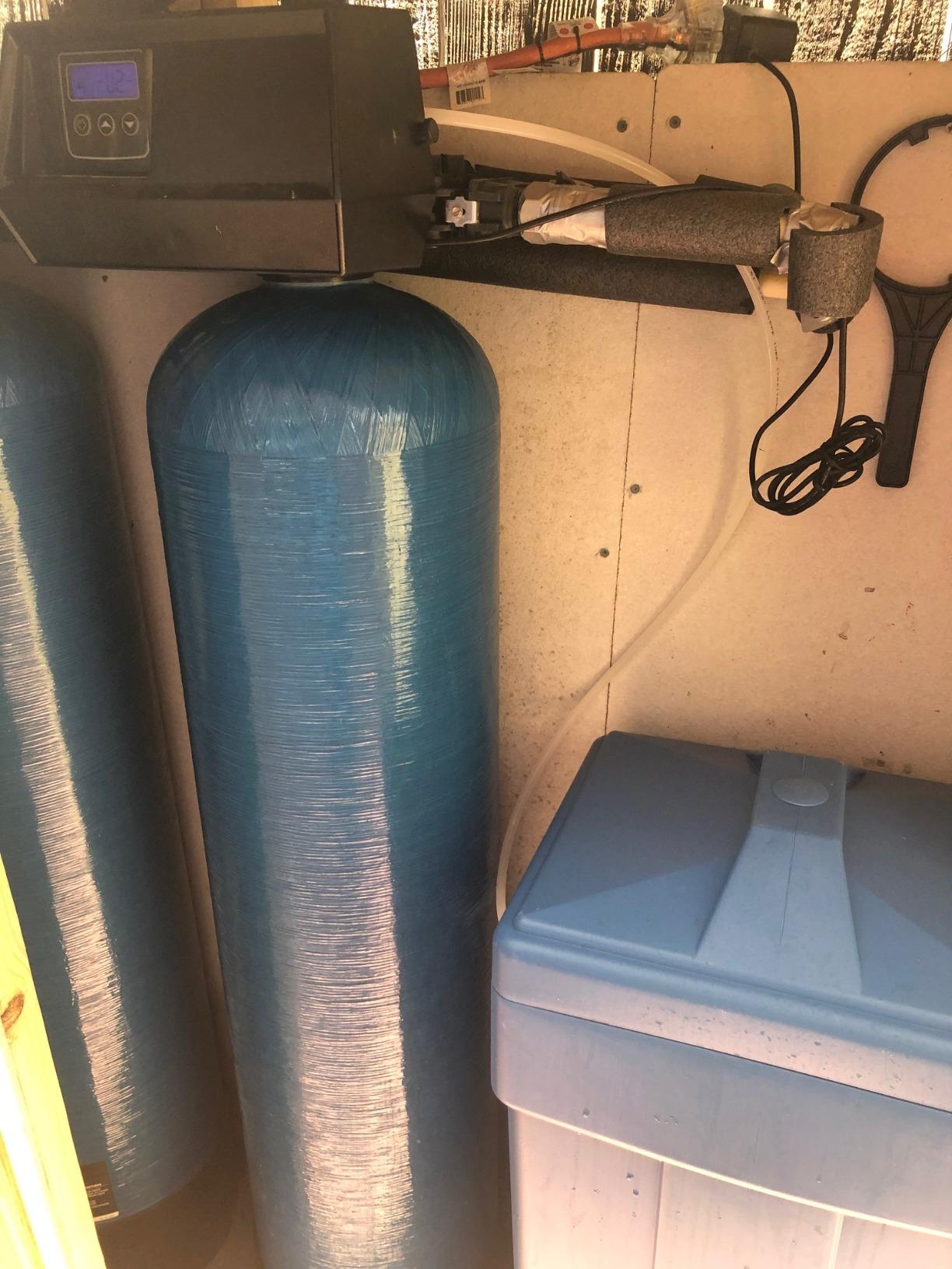 USA Fleck 9100 SXT Twin Tank Metered On-Demand 64,000 Grains Per Tank Water Ships Partially Loaded with Resin customer photo 1