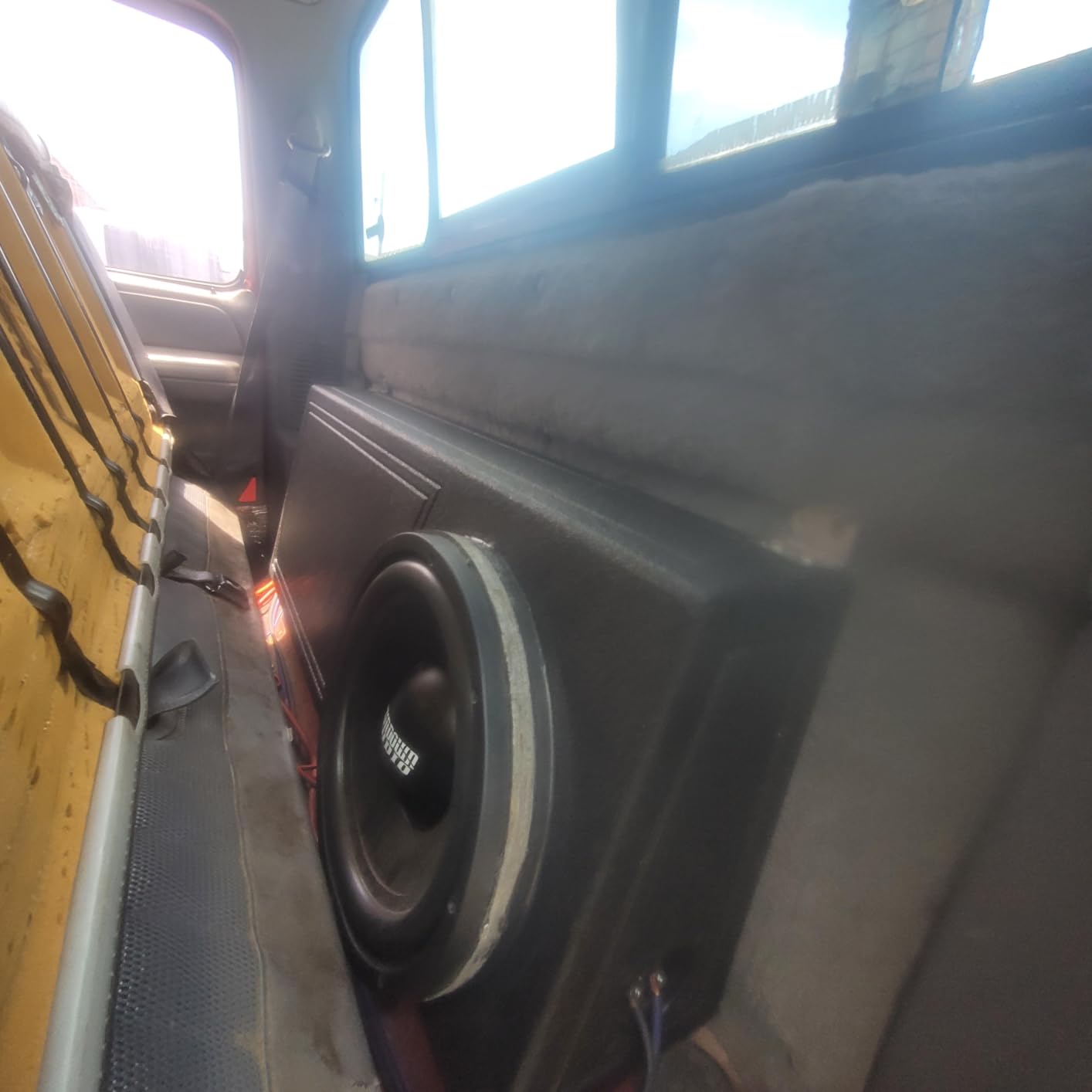 QPower QBTRUCK112-VENTED Single 12-Inch Vented Subwoofer Box customer photo 2