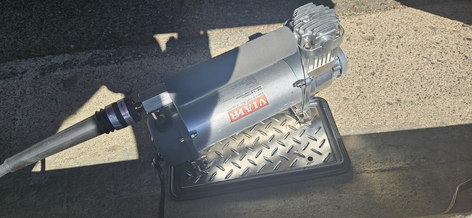 VIAIR 450P-RV Automatic Portable Air Compressor Kit - 150 PSI for RV, Truck, Jeep and SUV Tires - RV Accessories with 1.80 CFM, Silver customer photo 2