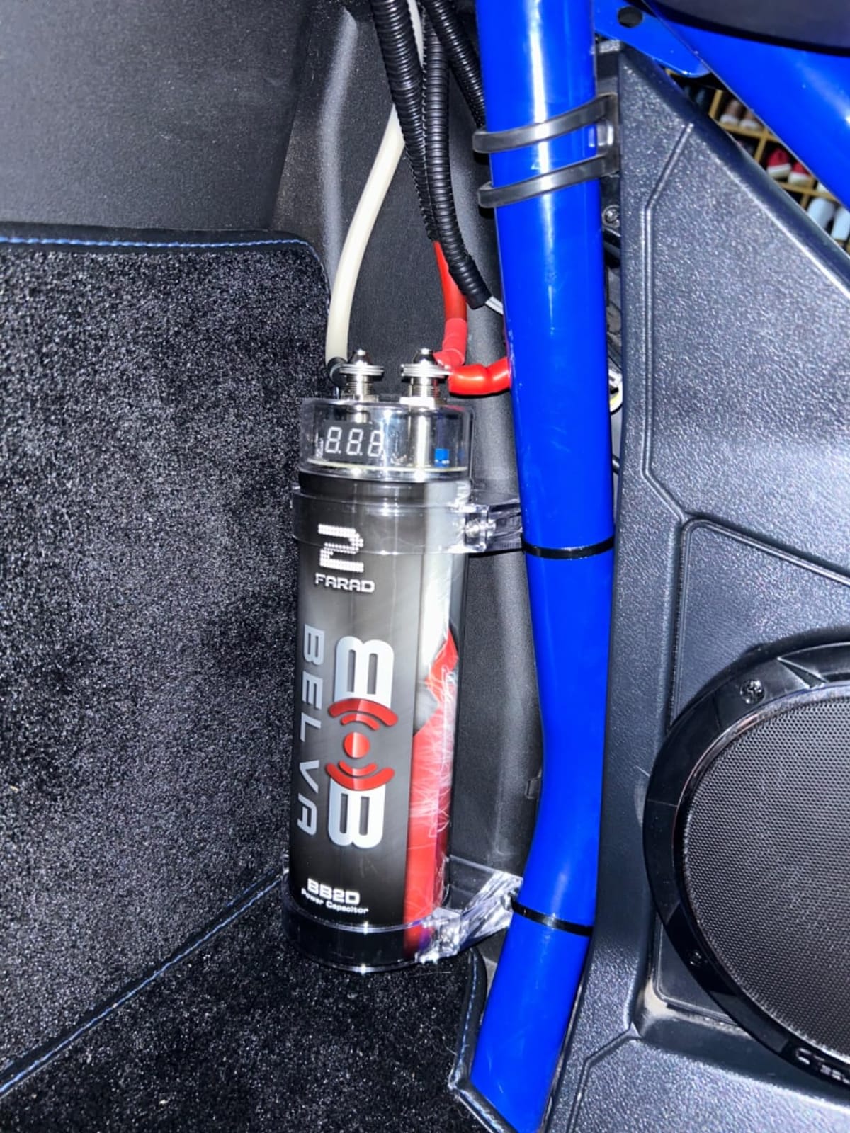 Belva BB2D 2.0 Farad Capacitor with Digital Red Display, Perfect for Systems up to 2000W customer photo 1