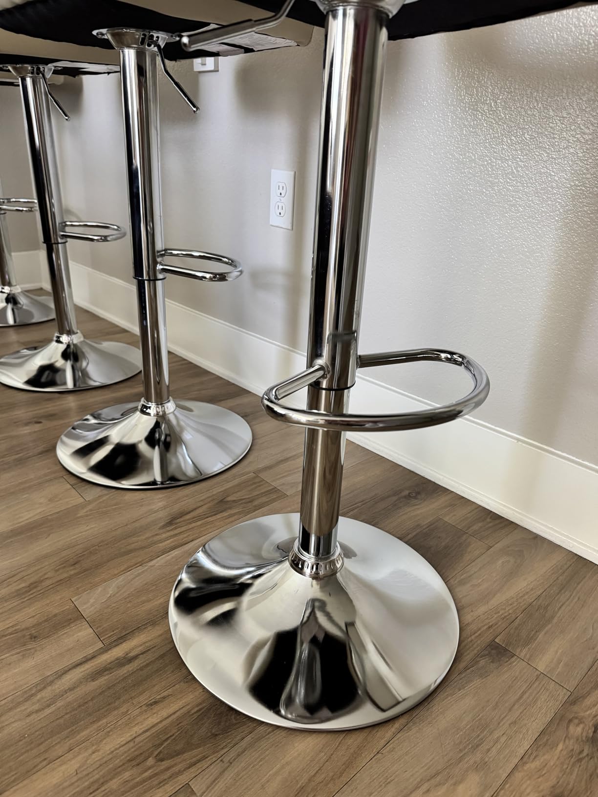 Homall Bar Stools Modern PU Leather Adjustable Swivel Barstools, Armless Hydraulic Kitchen Counter Bar Stool Extra Height Square Island Barstool with Back Set of 2 (Leather, Black) customer photo 2