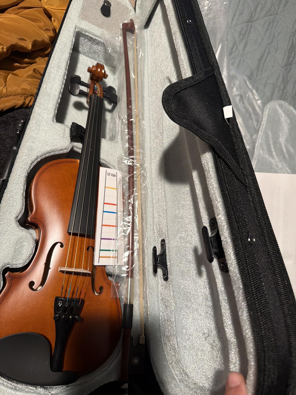 Paititi 4/4 Full Size Artist-100 Student Violin Starter Kit with Brazilwood Bow Lightweight Case, Shoulder Rest, Extra Strings and Rosin customer photo 2