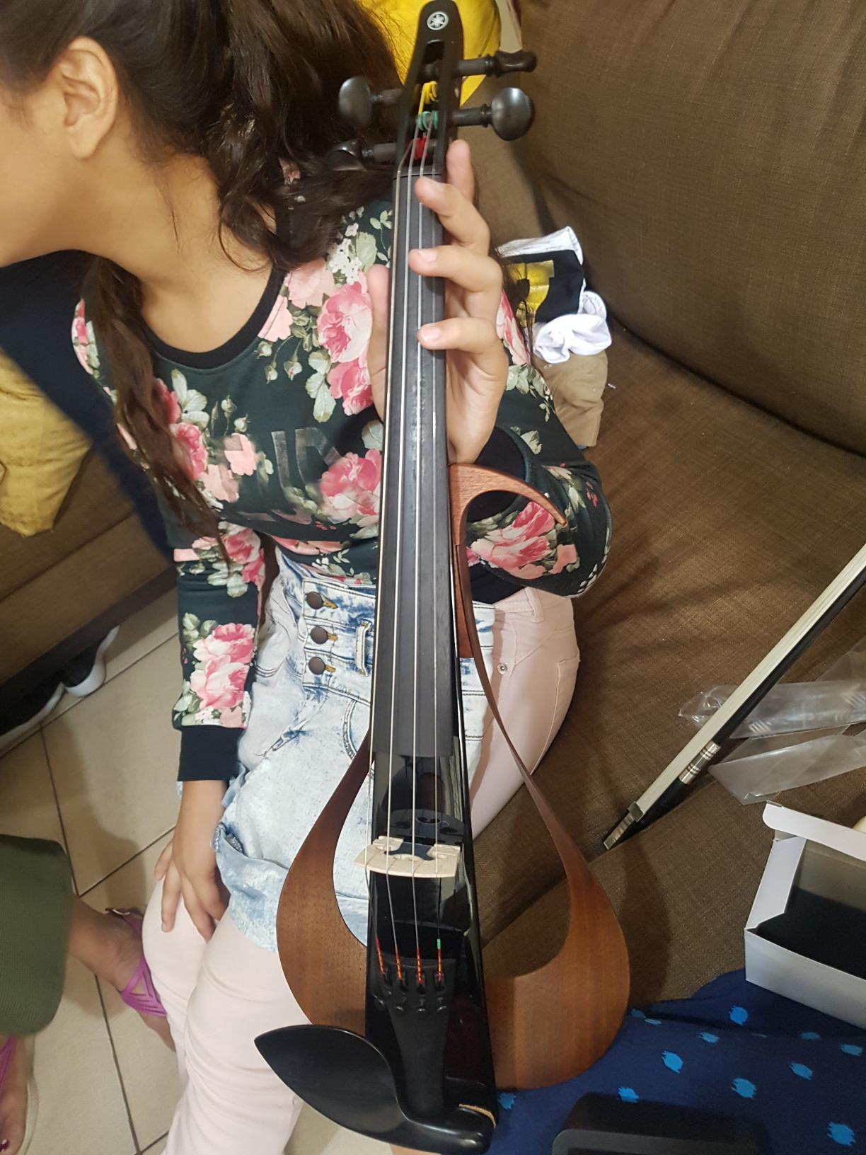 Yamaha YEV104NT Electric Violin customer photo 1