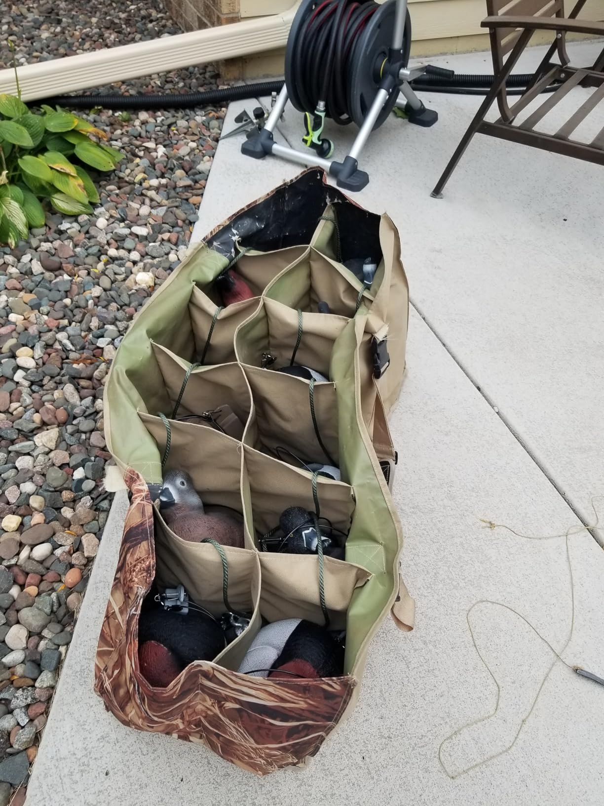 DecoyPro 12 Slot Duck Decoy Bag - Hunting Equipment to Protect Duck Decoys - Padded & Adjustable Shoulder Strap - Duck Hunting Accessories with Water & Dirt Drain System customer photo 2