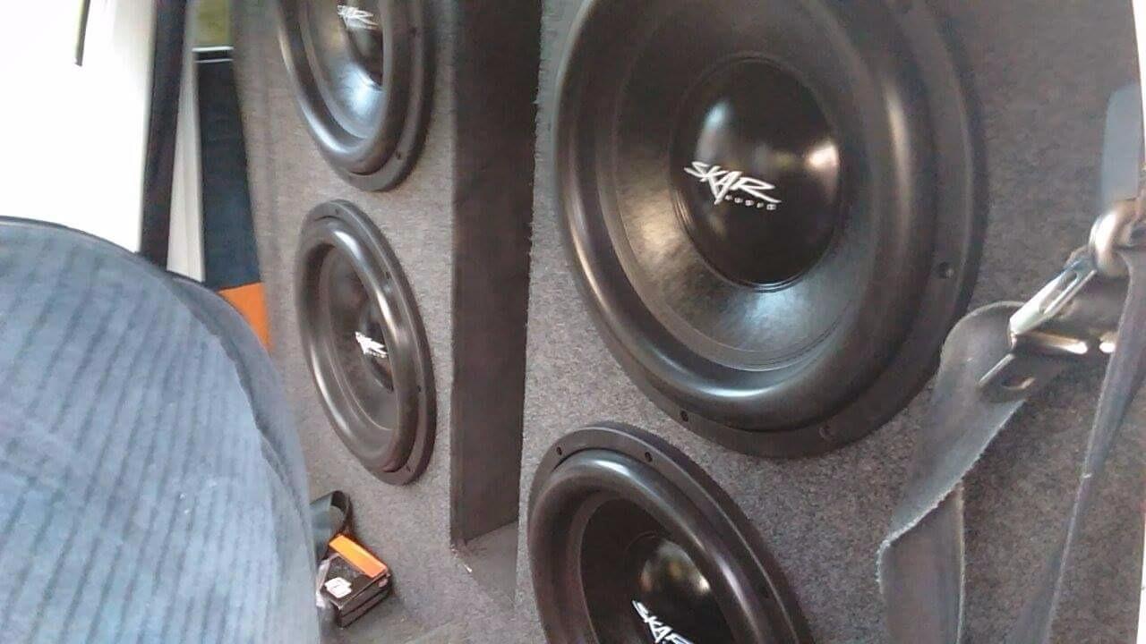 Skar Audio RP-2000.1D Monoblock Class D MOSFET Amplifier with Remote Subwoofer Level Control, 2000W customer photo 2