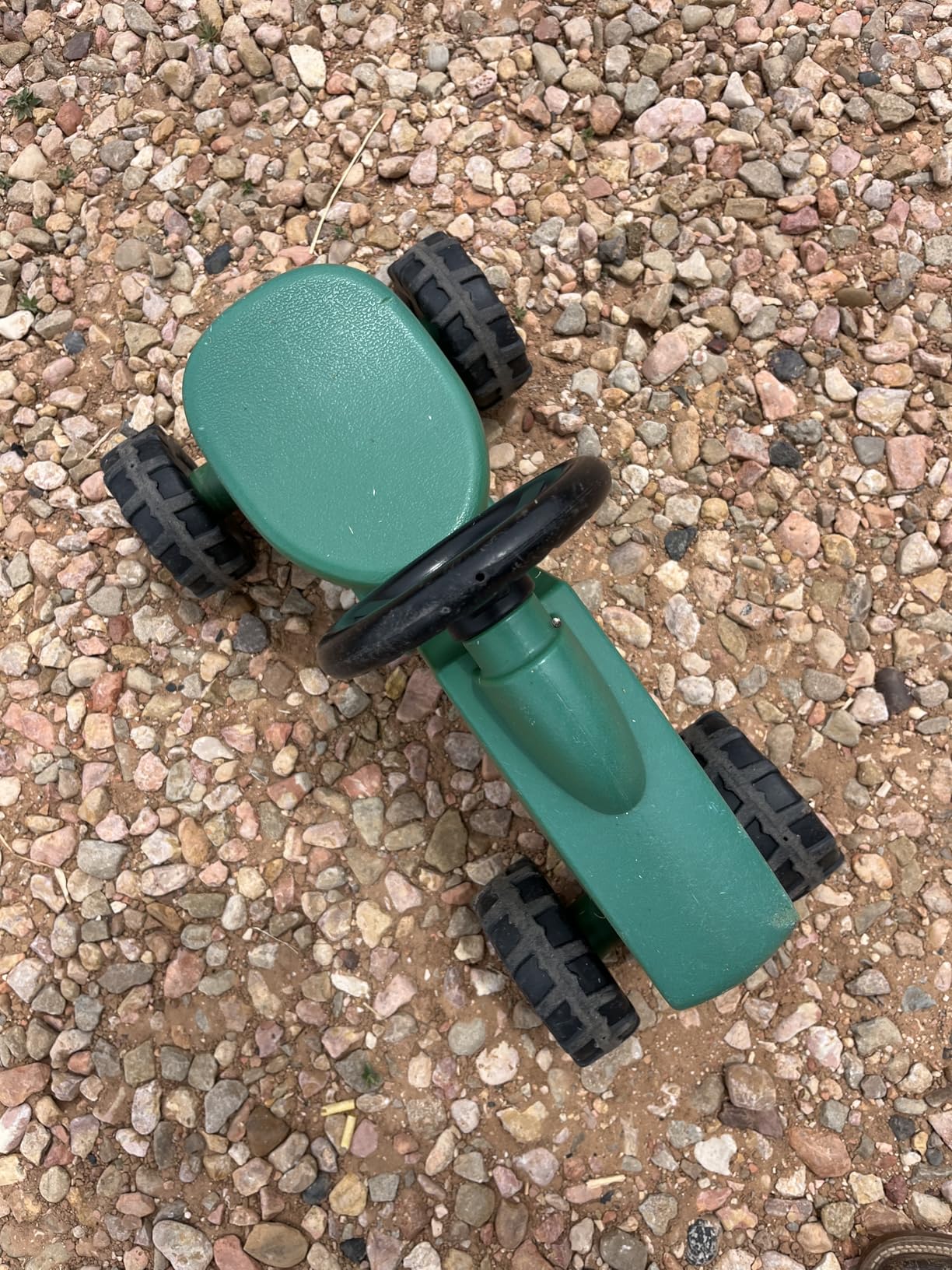 John Deere Ride On Toys Sit 'N Scoot Activity Tractor for Kids Ages 18 Months and Up, Green | Foot-to-Floor Ride On Toy, Officially Licensed John Deere Toy, Indoor/Outdoor Push Tractor, Ages 18 Months and Up customer photo 2