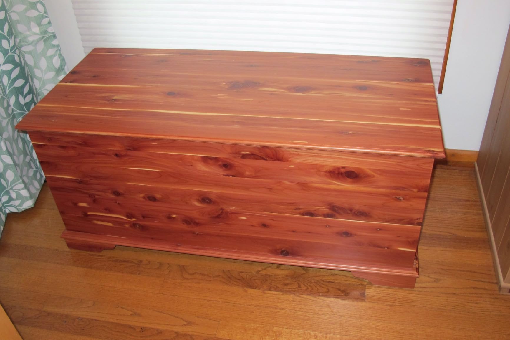 DutchCrafters Rustic Solid Wood Natural Wooden Cedar Chest, Aromatic Cedar Scent - Linen Blanket Storage Chest, Clothes Storage Trunk, End of Bed Storage Bench - Amish Made in USA (36