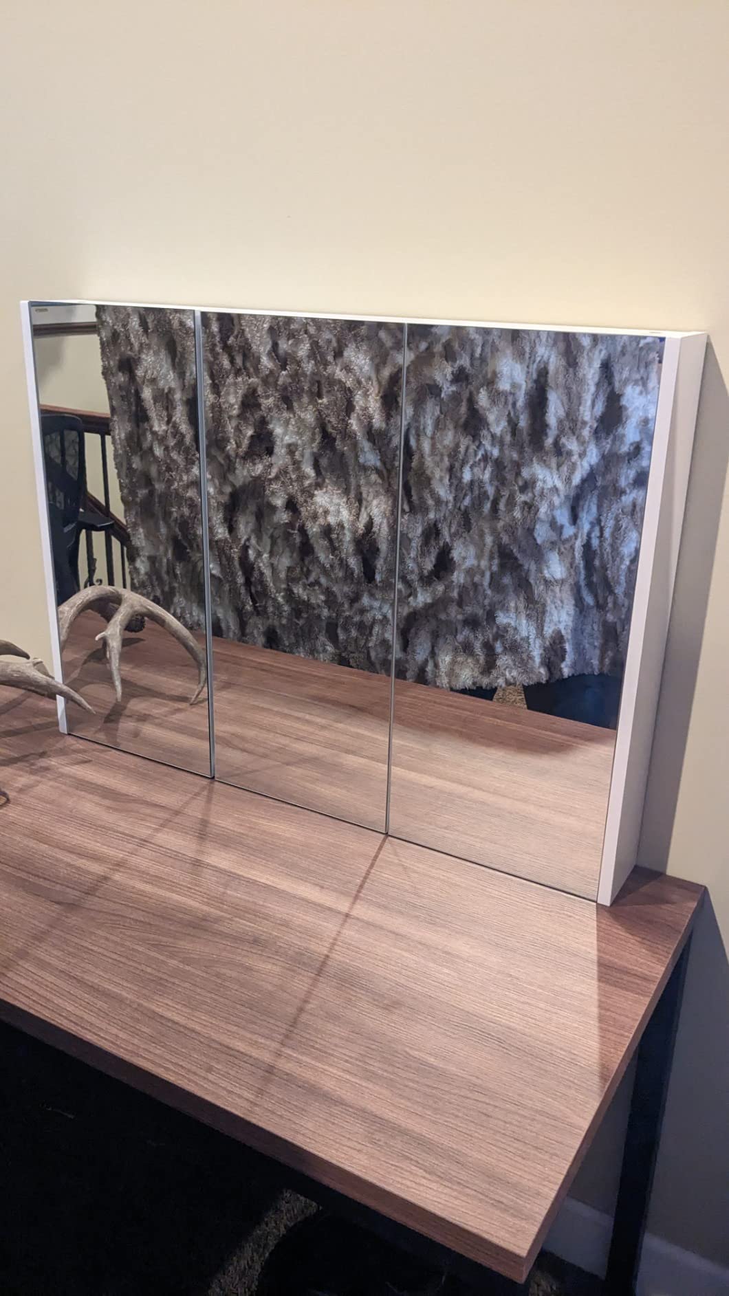 Tangkula Mirrored Medicine Cabinet, Large Wide Wall Mounted Storage Cabinet with 3 Mirror Doors, Hanging Bathroom Organizer, White, 34.5 x 5 x 25.5 Inches customer photo 1