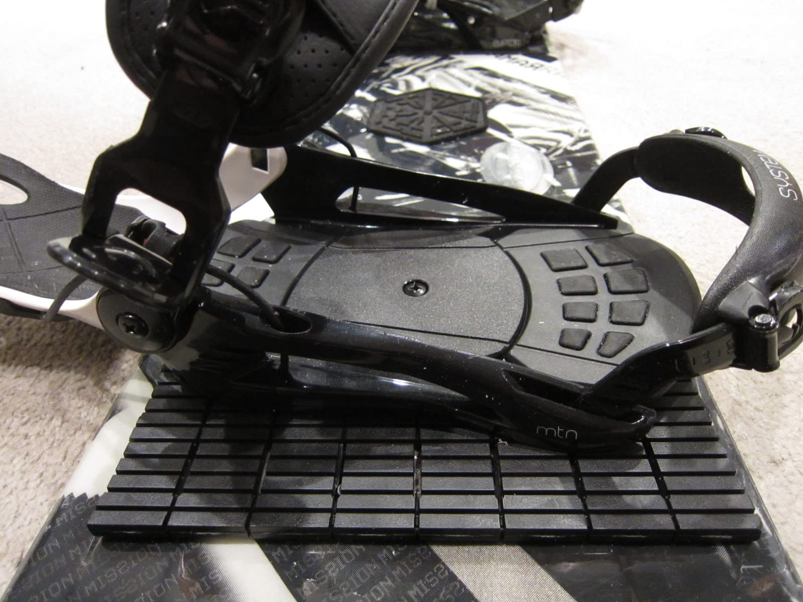 System MTN Men's Rear Entry Step in Style Snowboard Bindings customer photo 2