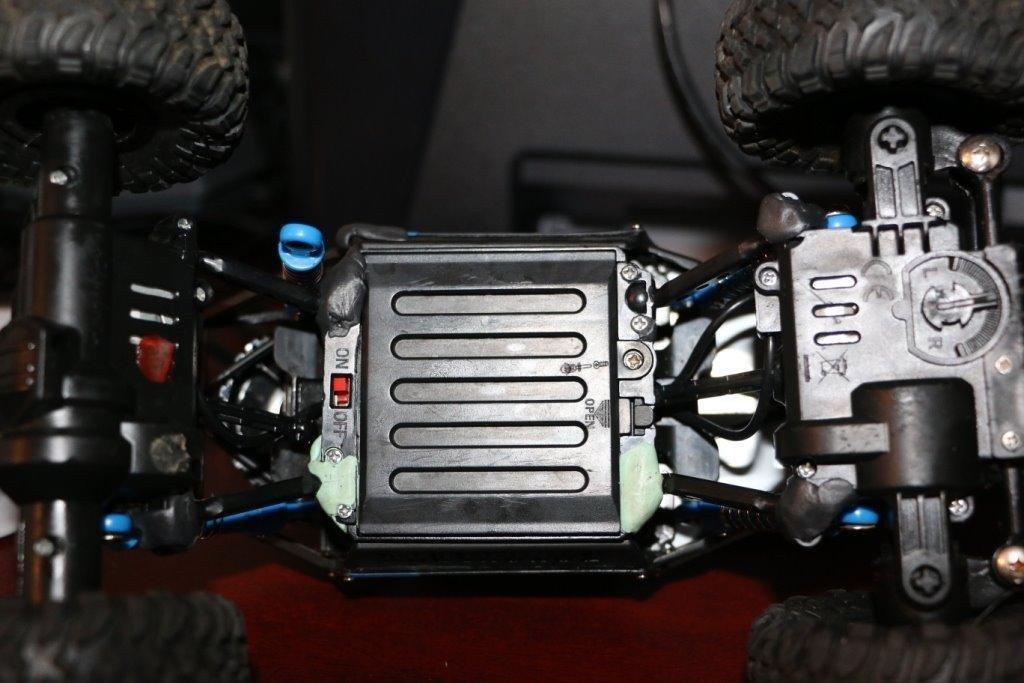 Cheerwing 1:18 Rock Crawler 2.4Ghz Remote Control Car 4WD Off Road RC Monster Truck 2 Battery (Blue) | 4WD Car,2 Rechagerbale Battery,LED Headlight,for Adults and Kids customer photo 2