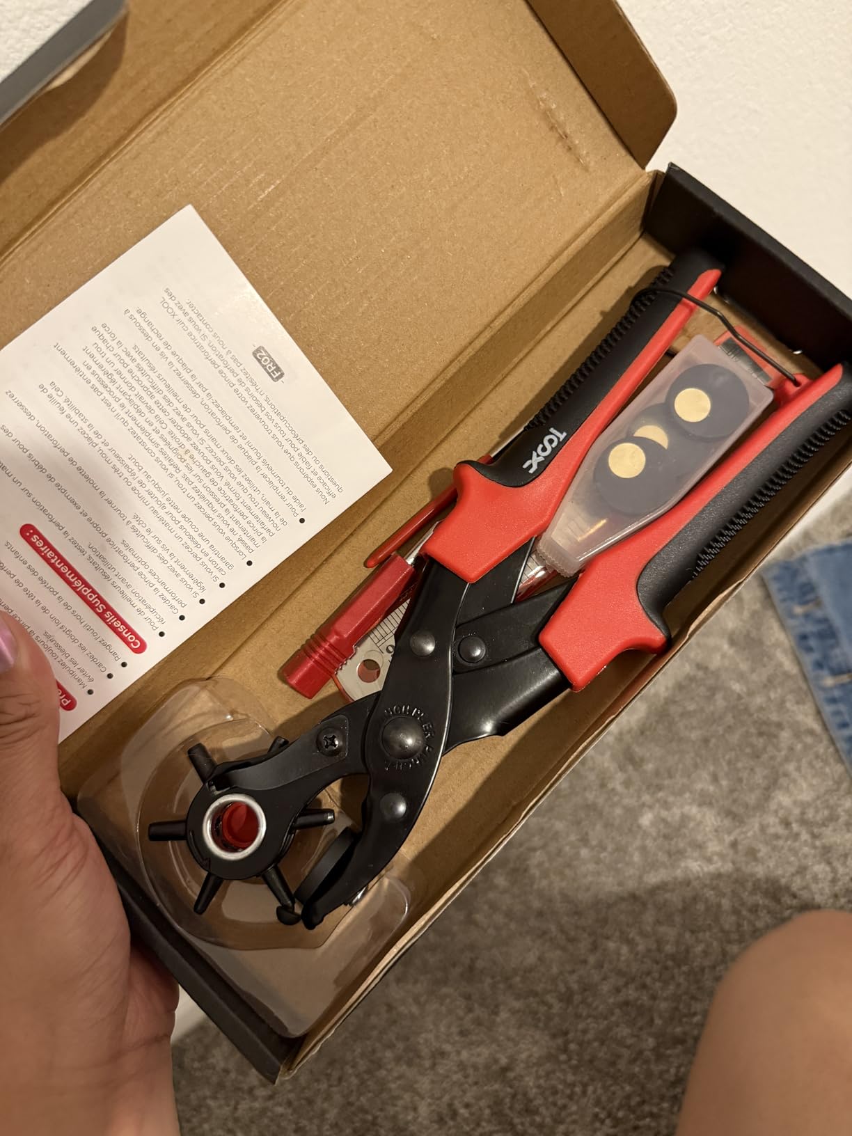 Revolving Punch Plier Kit, XOOL Leather Hole Punch Set for Belts, Watch Bands, Straps, Dog Collars, Saddles, Shoes, Fabric, DIY Home or Craft Projects, Heavy Duty Rotary Puncher, Multi Hole Sizes Make customer photo 1