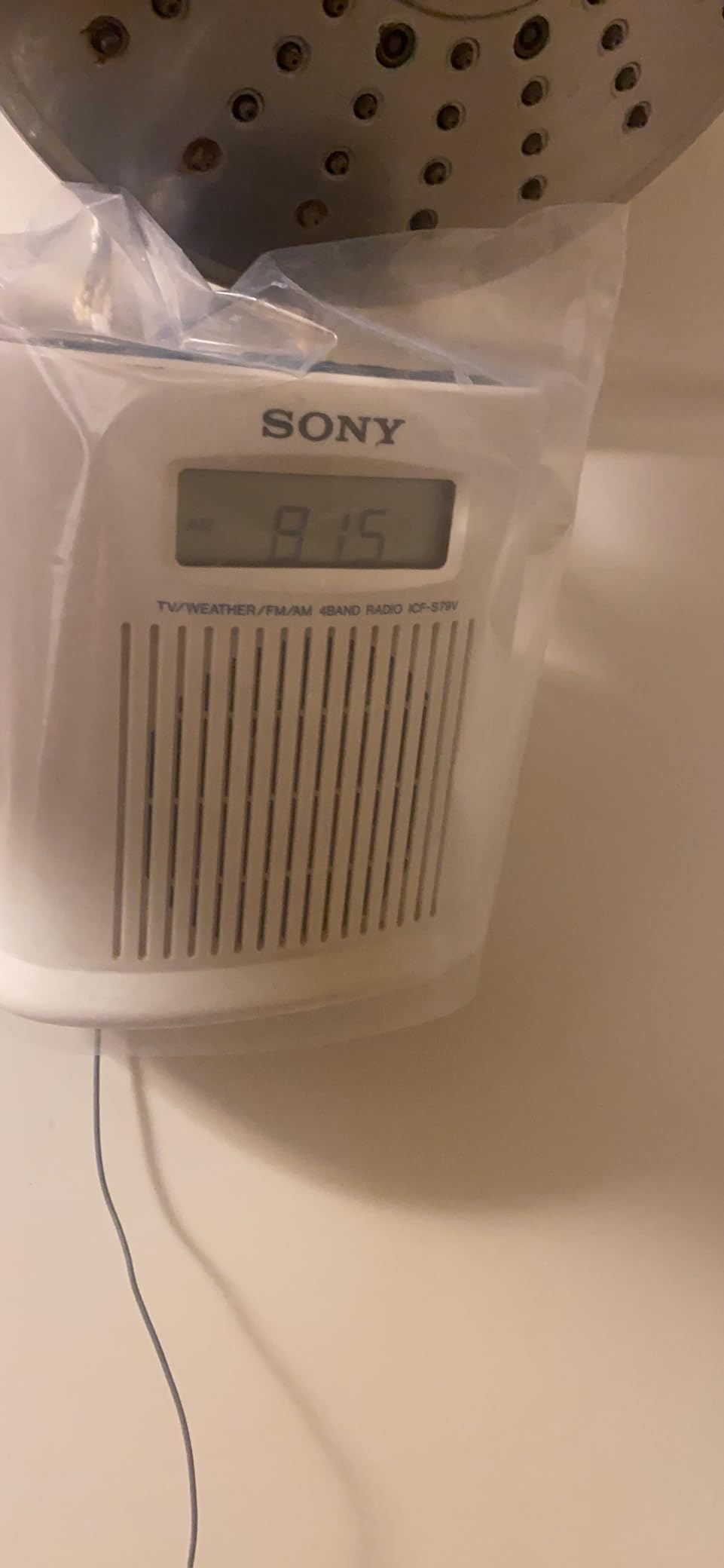 Sangean H205 AM/FM Weather Alert Waterproof Shower Radio, White customer photo 1