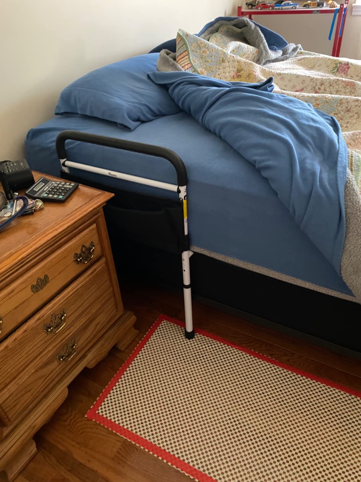 Vaunn Medical New Adjustable Bed Assist Rail Handle (Passed ASTM F3186–17 Safety Standard) and Hand Guard Grab Bar, Bedside Safety and Stability (Tool-Free Assembly) customer photo 1
