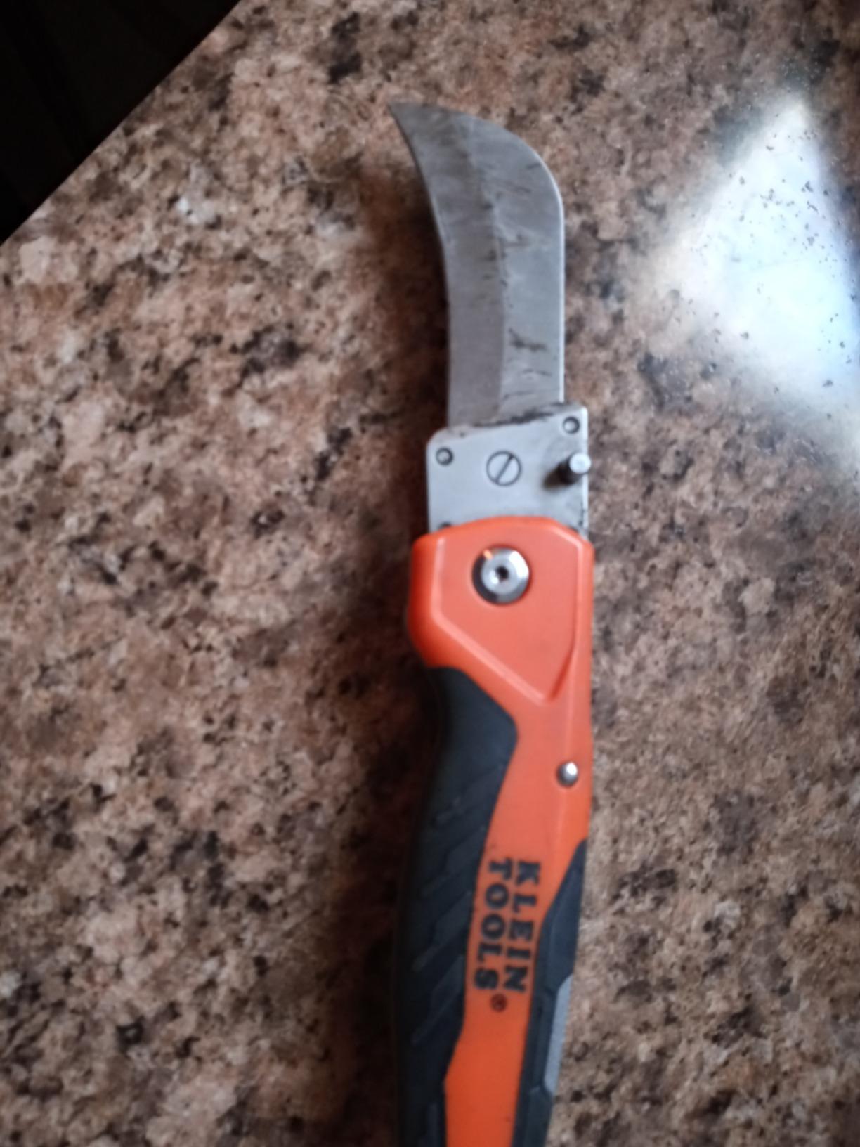Klein Tools 44218 Utility Knife, Electricians and Folding Pocket Knife with Hawkbill Blade for Cable Skinning, Replaceable Blade customer photo 2